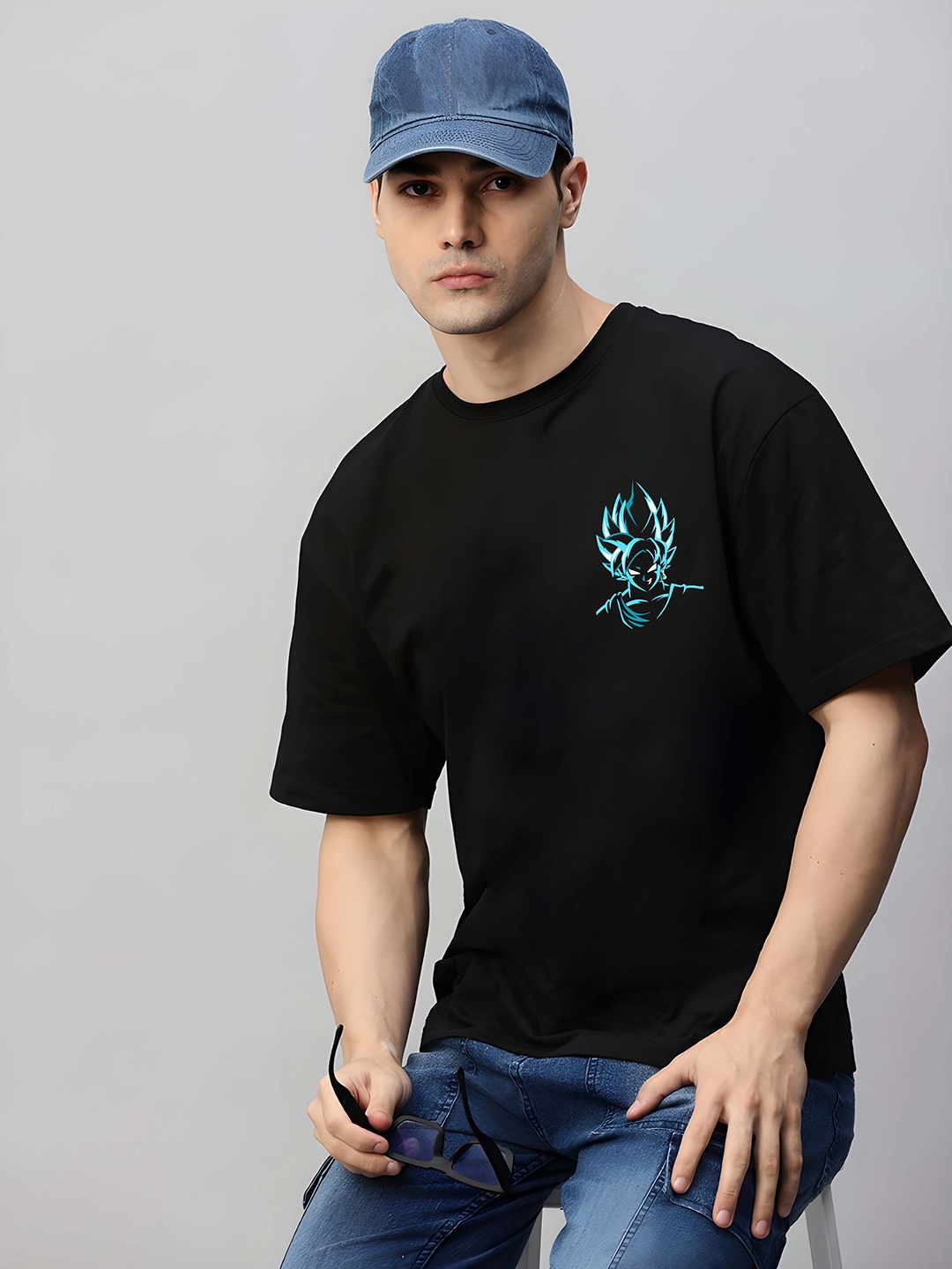 

BOWLIFESTYLE Men Graphic Printed Round Neck Cotton Oversized T-shirt, Black