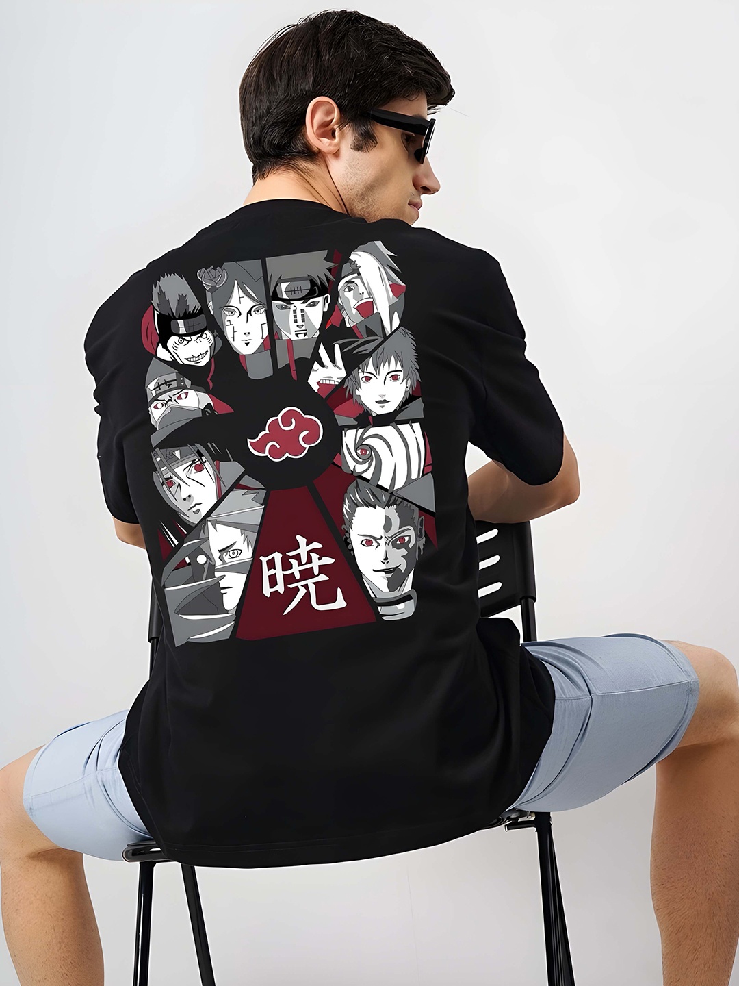 

BOWLIFESTYLE Men Graphic Printed Round Neck Cotton Oversized T-shirt, Black