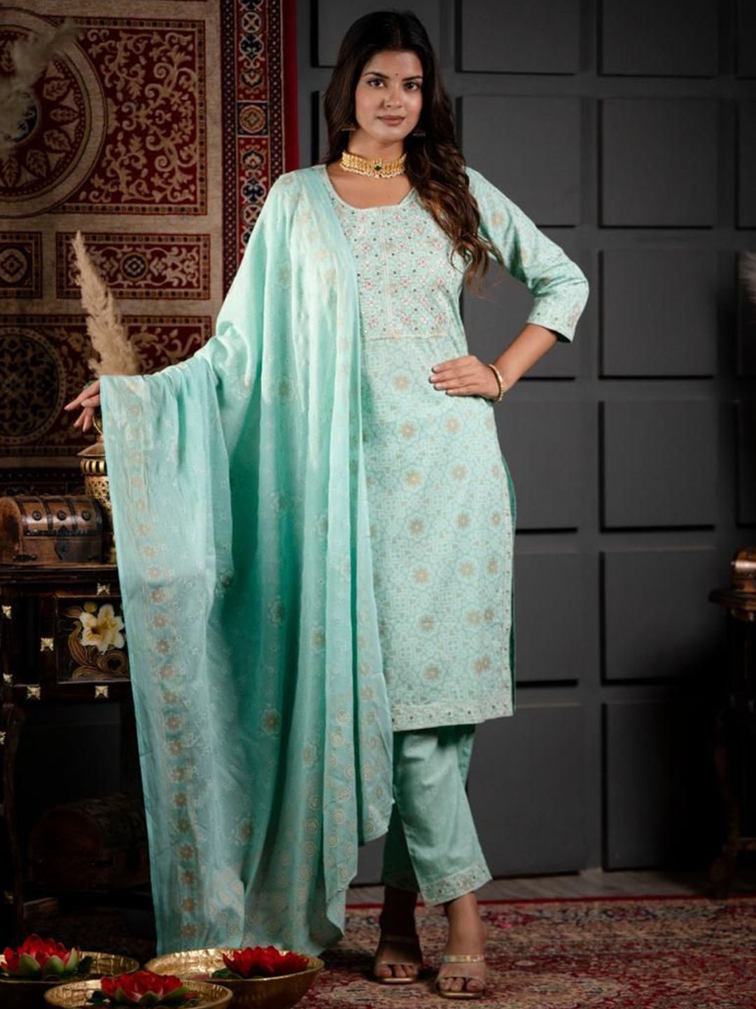 

Gauric creation Floral Embroidered Thread Work Pure Cotton Kurta With Trouser And Dupatta, Green