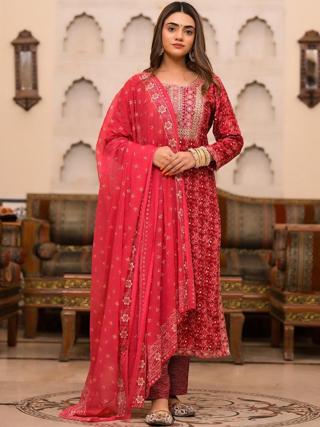 

Gauric creation Geometric Printed Embroidered Mirror Work Kurta With Trouser And Dupatta, Red