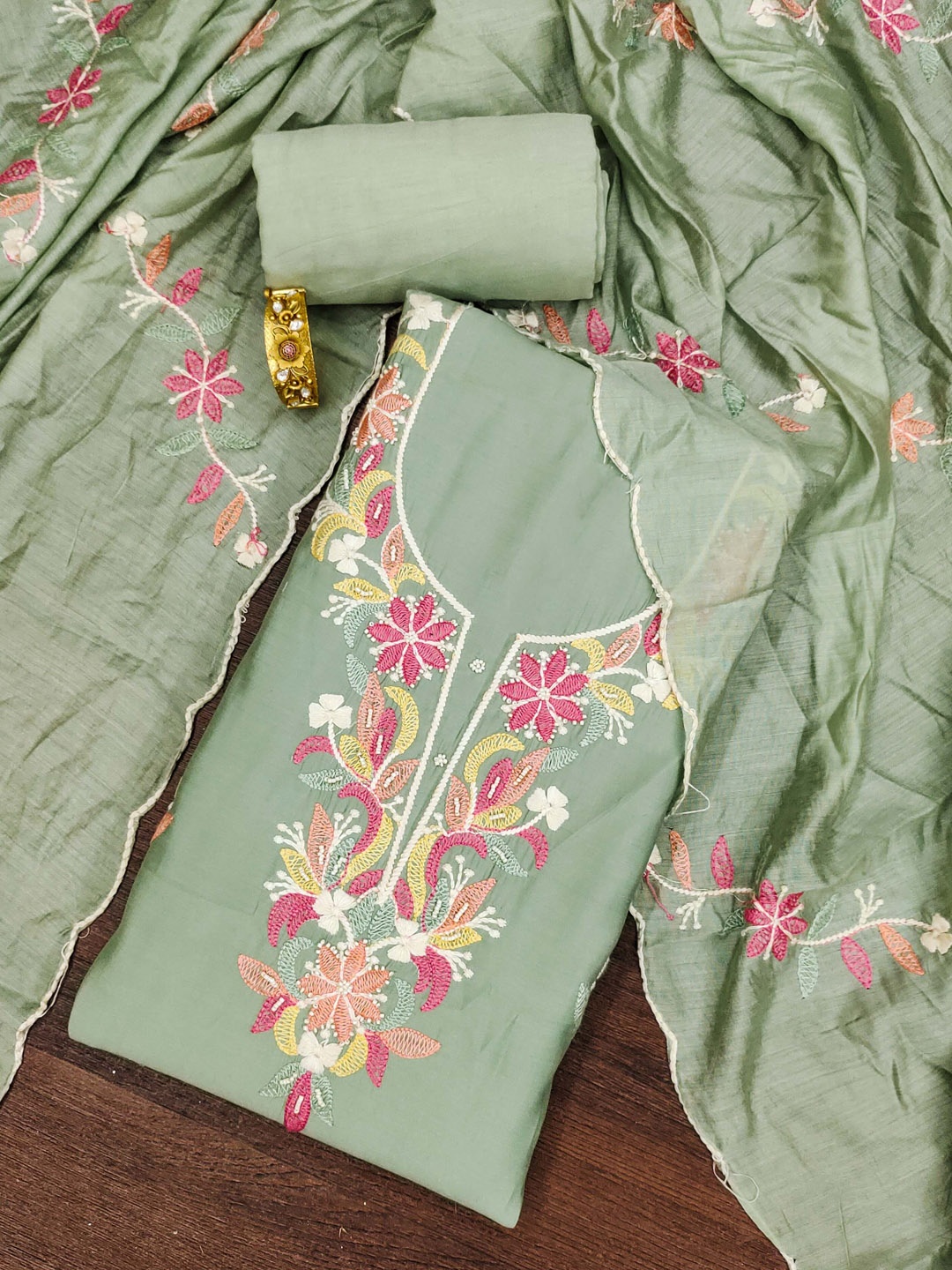 

HERE&NOW Floral Embroidered Unstitched Dress Material, Green