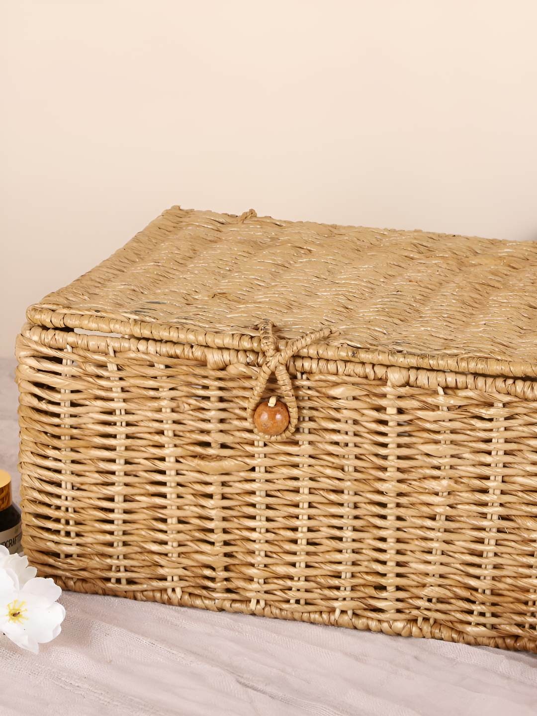

akway Beige Textured Rattan Core Fruit and Vegetable Basket