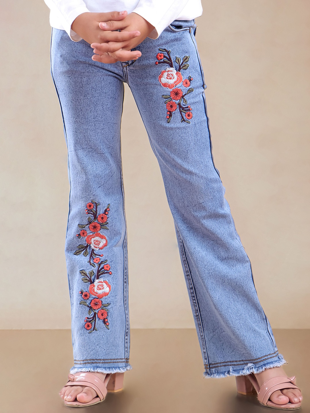 

Nino Togs Girls Flared Light Fade Mid-Rise Stretchable Jeans, Blue