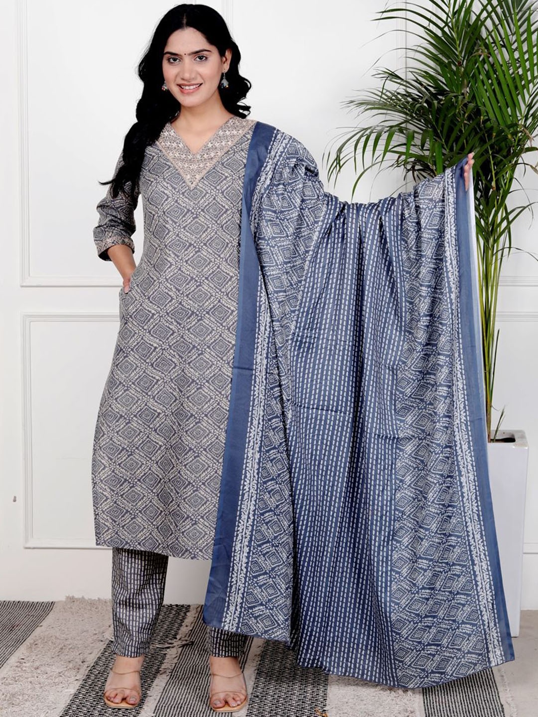 

HERE&NOW Ethnic Motifs Printed V-Neck Thread Work Straight Kurta With Pyjamas And Dupatta, Blue