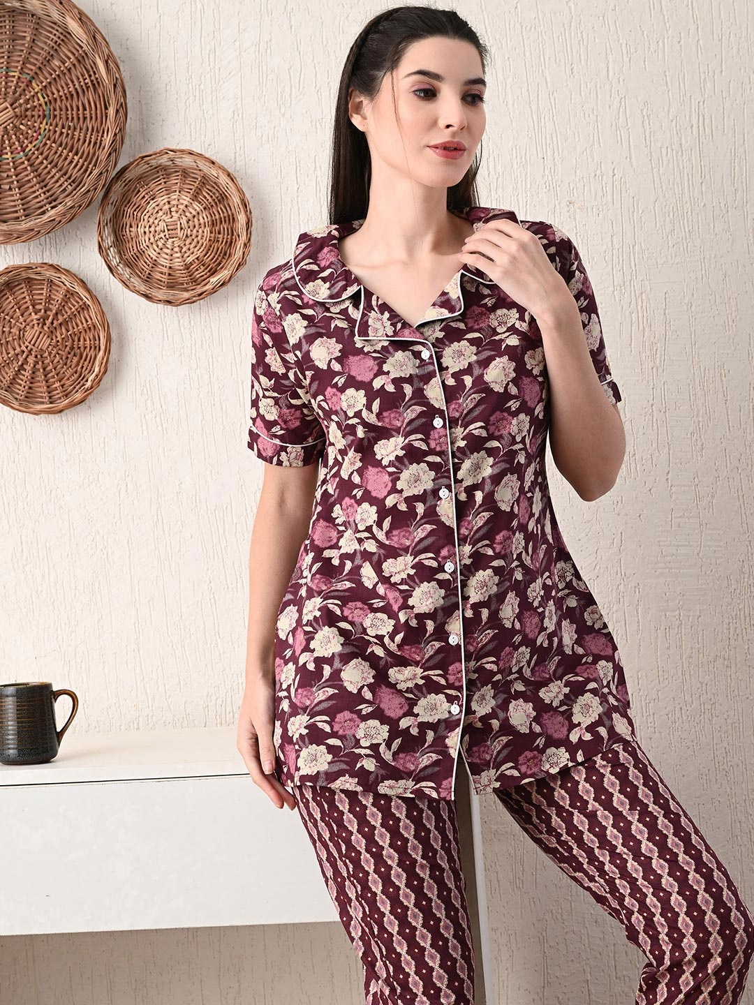 

Jasoriya Floral Printed Lapel Collar Shirt And Pyjamas, Maroon