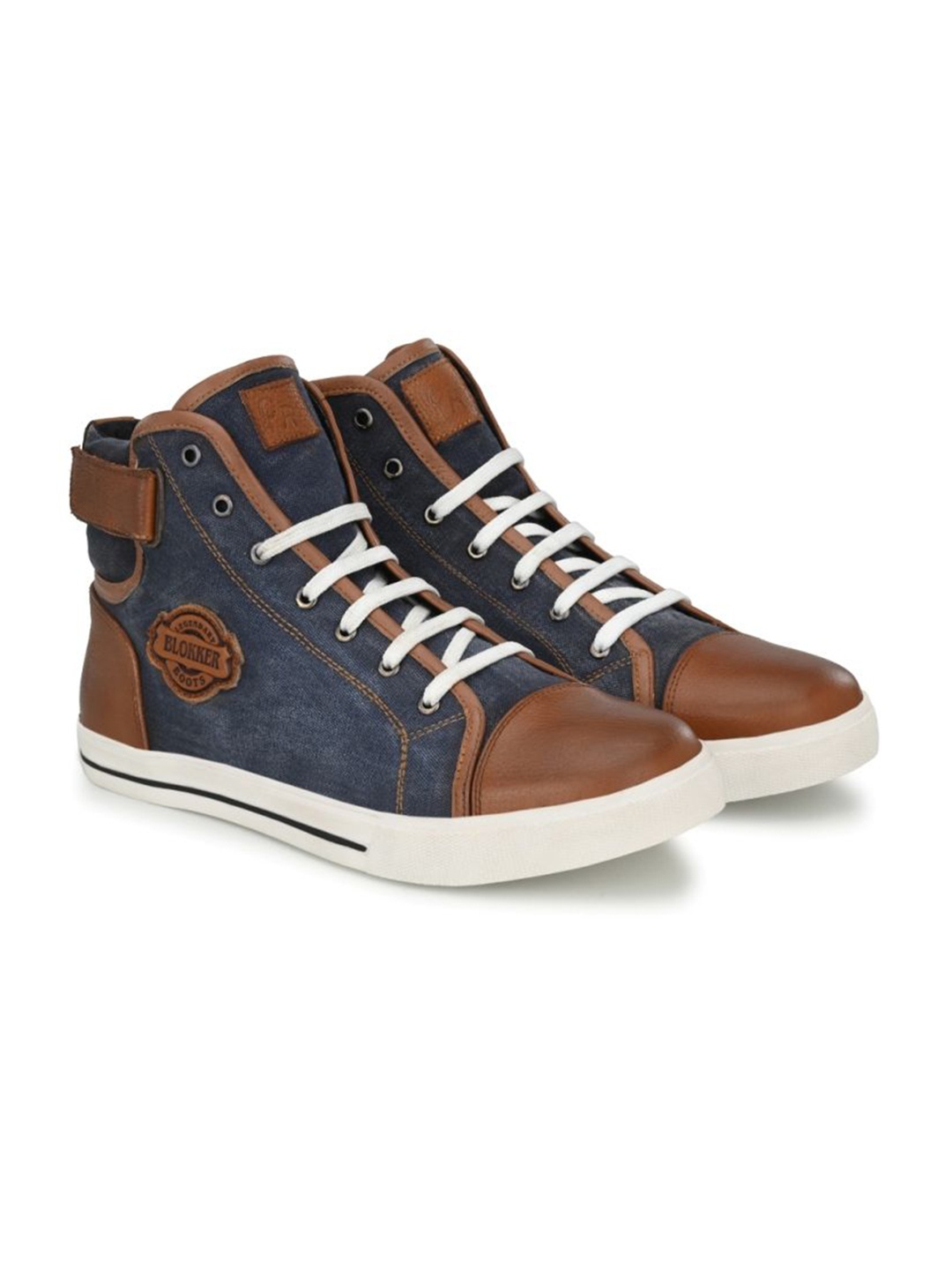 

CARLO ROMANO Men Colourblocked Lightweight Sneakers, Blue