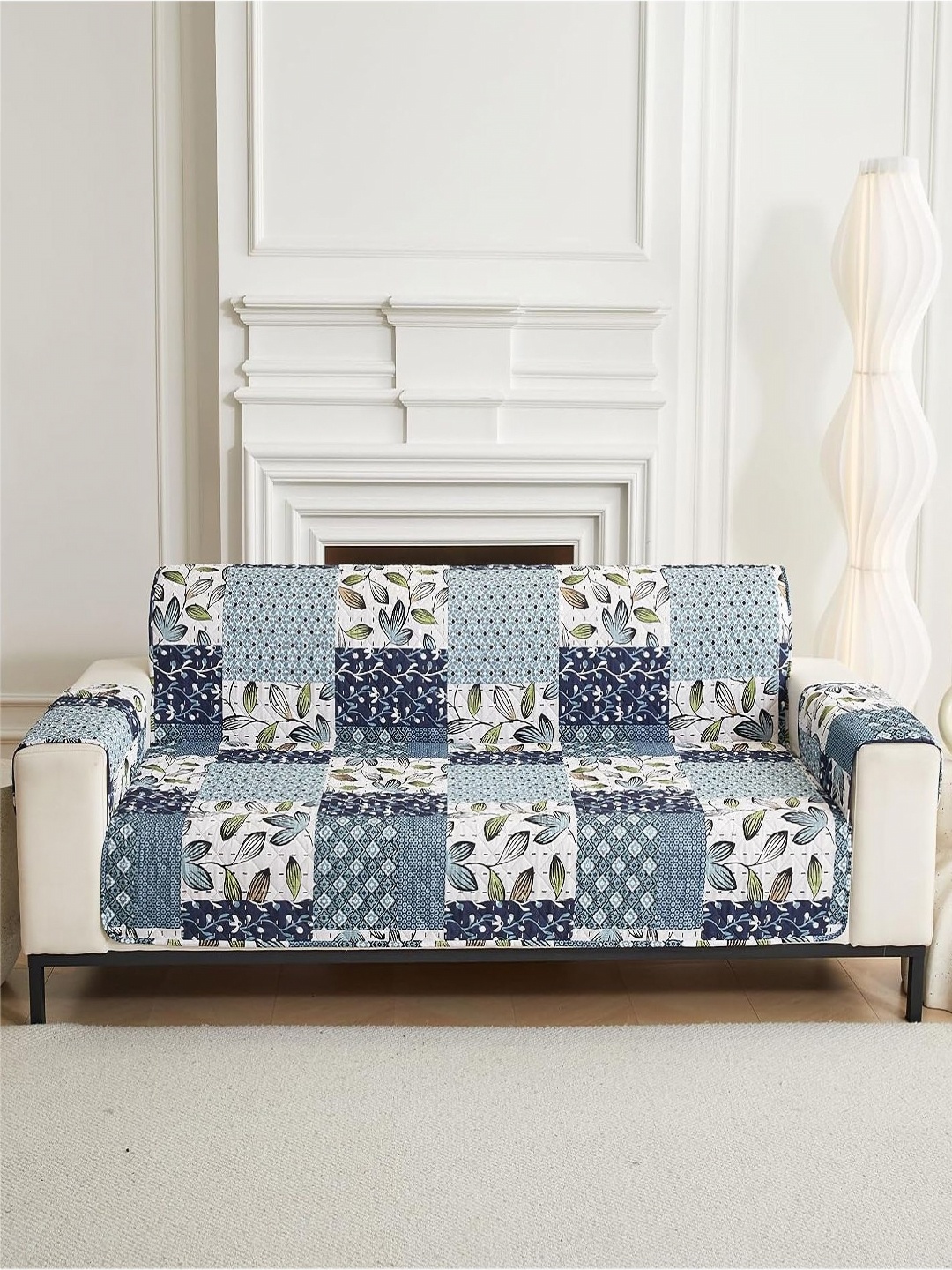 

HOUSE OF QUIRK Blue & White Printed Three Seater Quilted Water-Resistant Sofa Mat