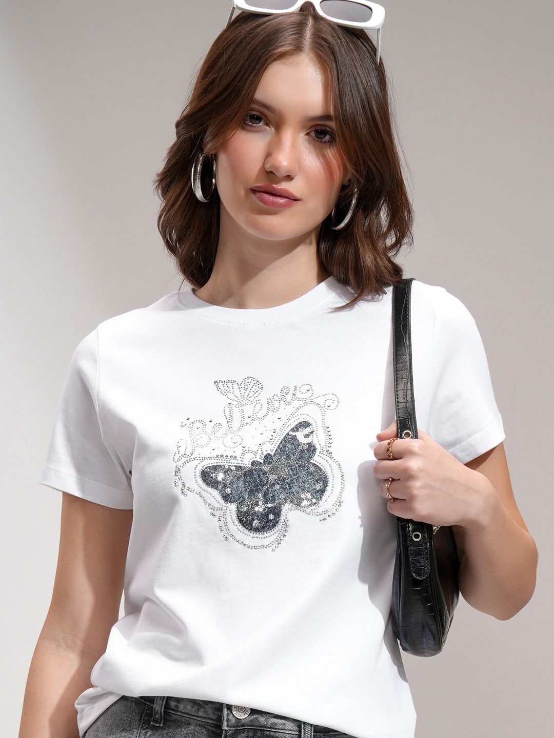 

Tokyo Talkies Women Embelished Relaxed Fit Crop T-shirt, White