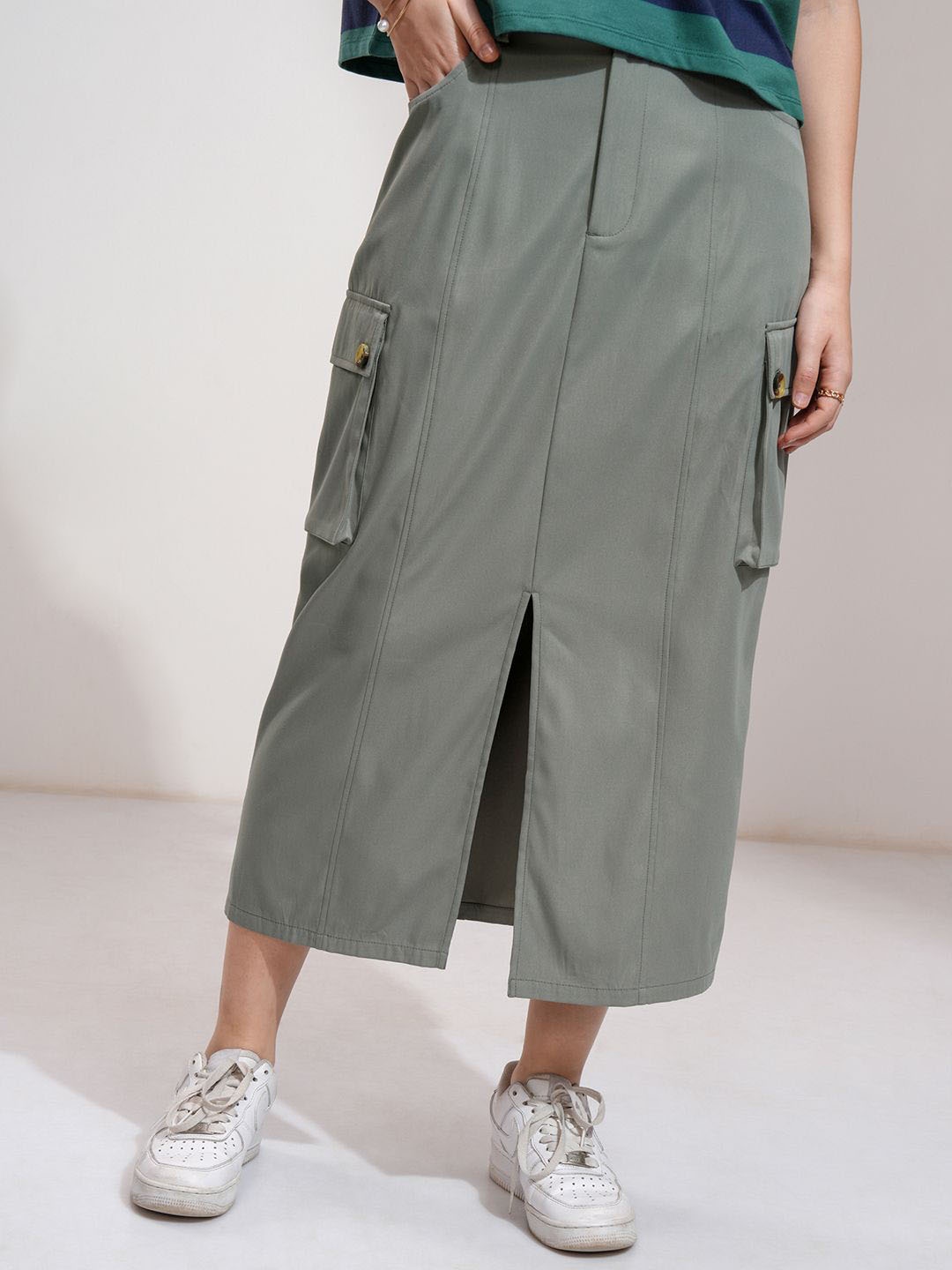 

Tokyo Talkies Women Straight Fit Skirt With Cargo Pockets, Olive