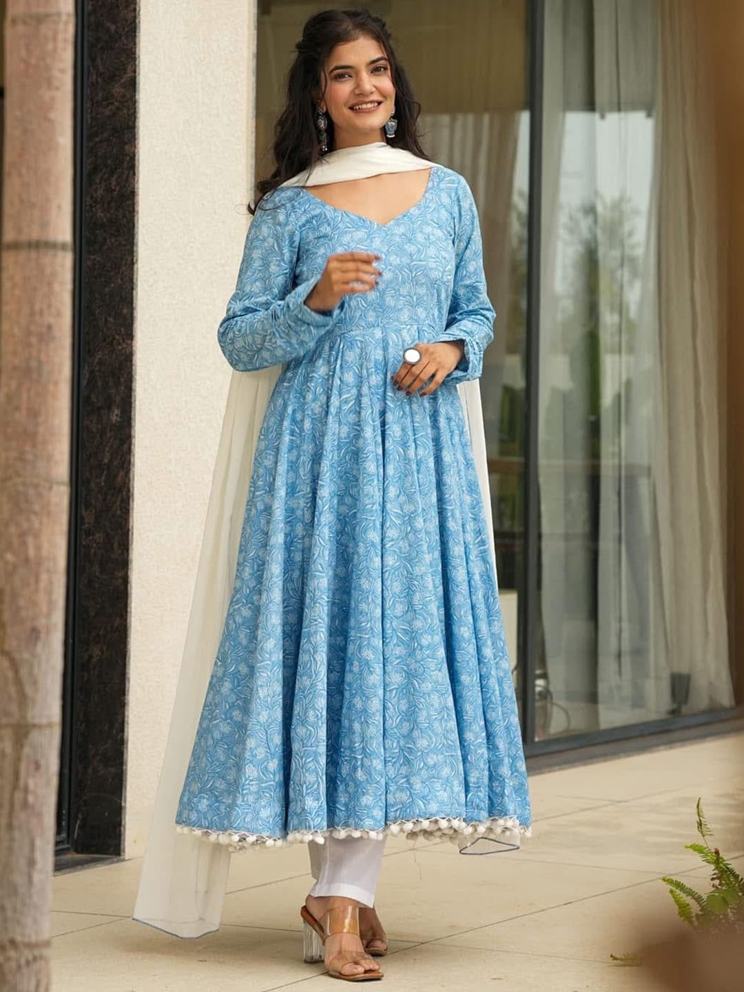 

Idaho Clothing Women Floral Printed Regular Pure Cotton Kurta with Pyjamas & With Dupatta, Blue