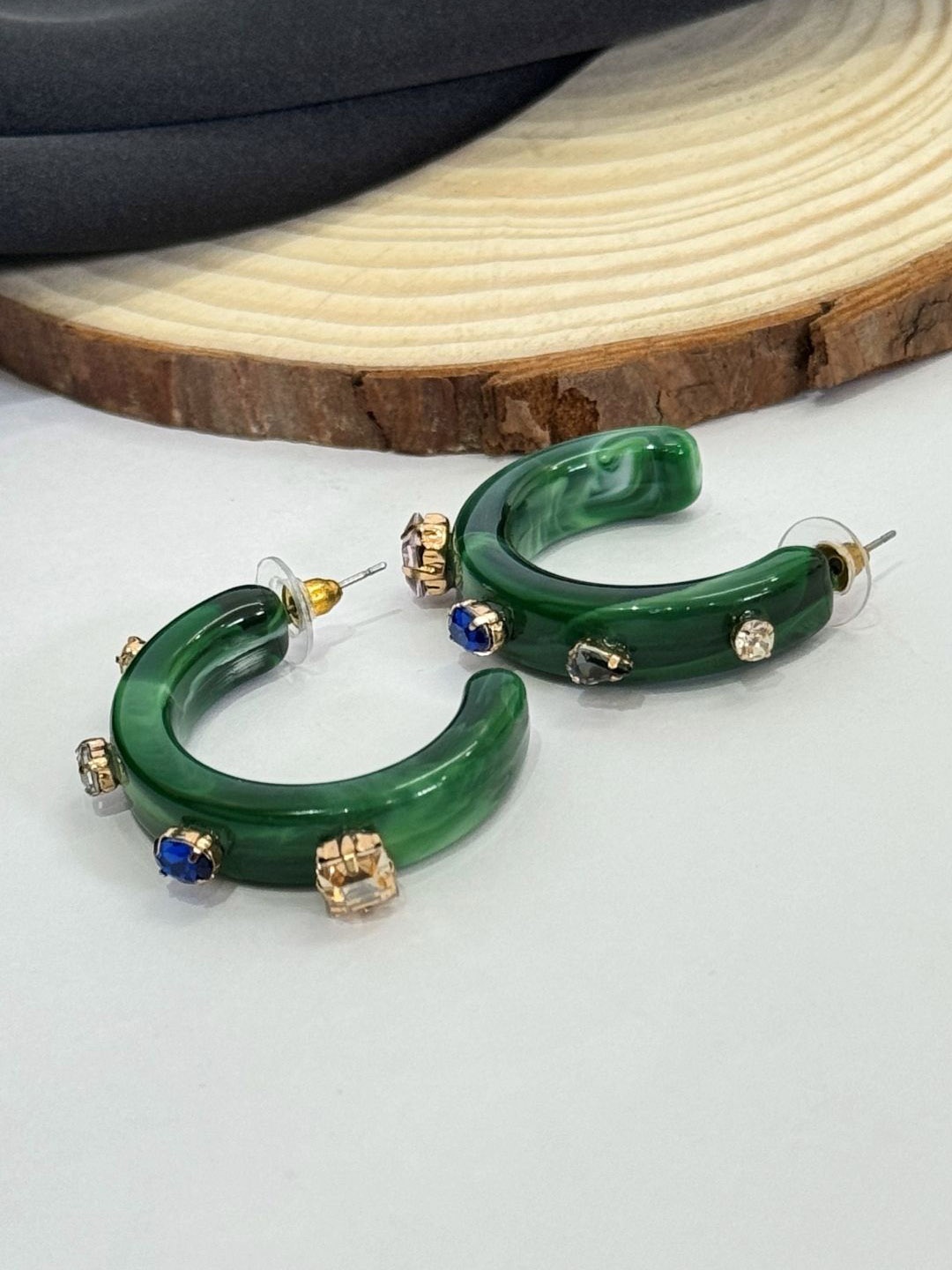 

The Jewellery Tale Contemporary Drop Earrings, Green
