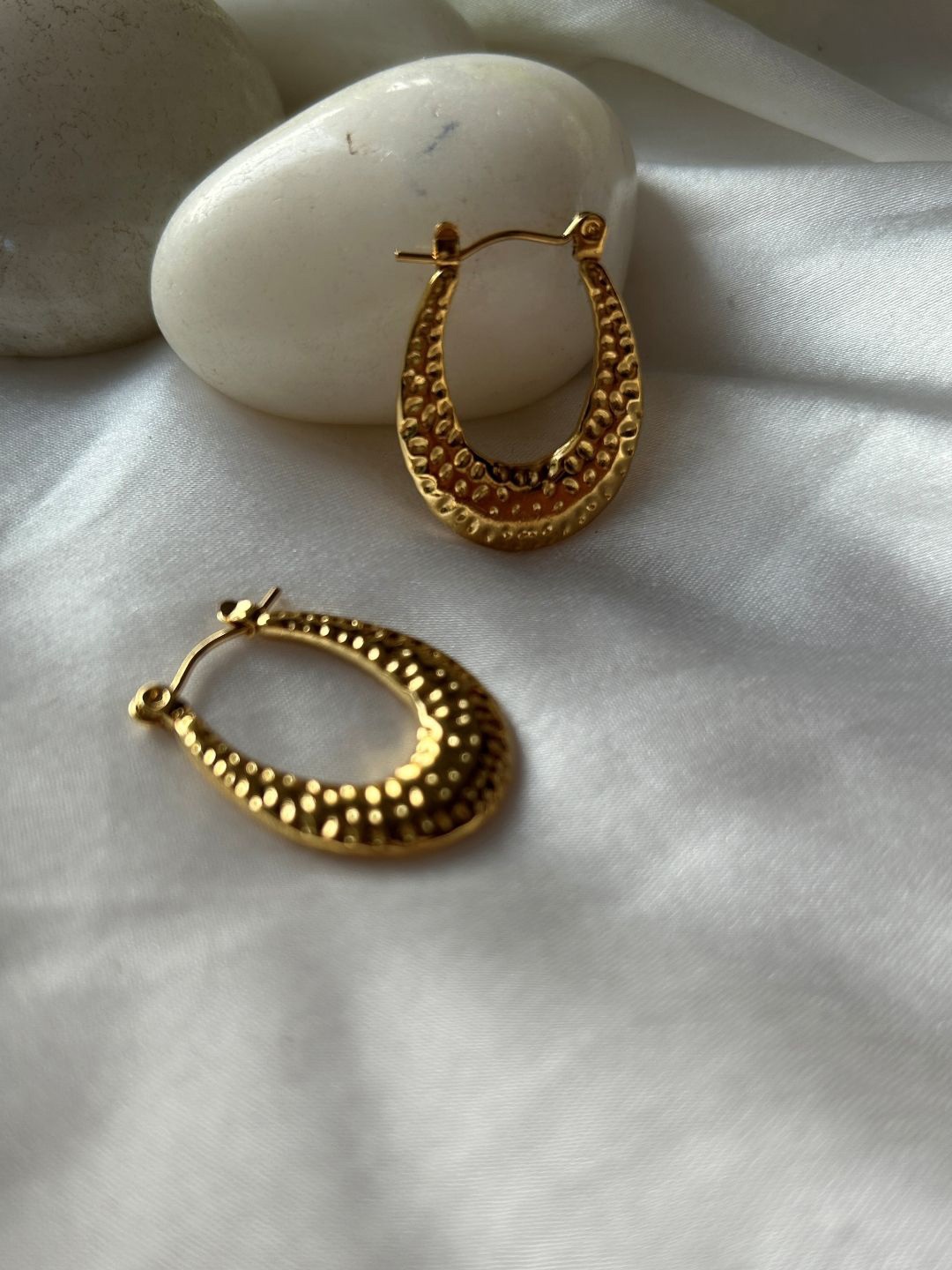 

The Jewellery Tale Contemporary Hoop Earrings, Gold