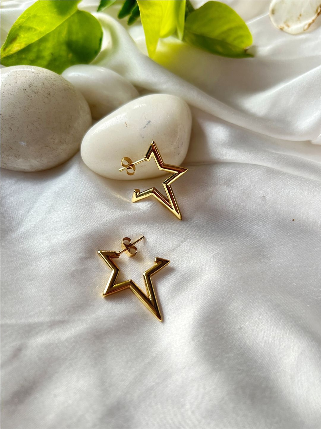 

The Jewellery Tale Gold-Plated Star Shaped Studs