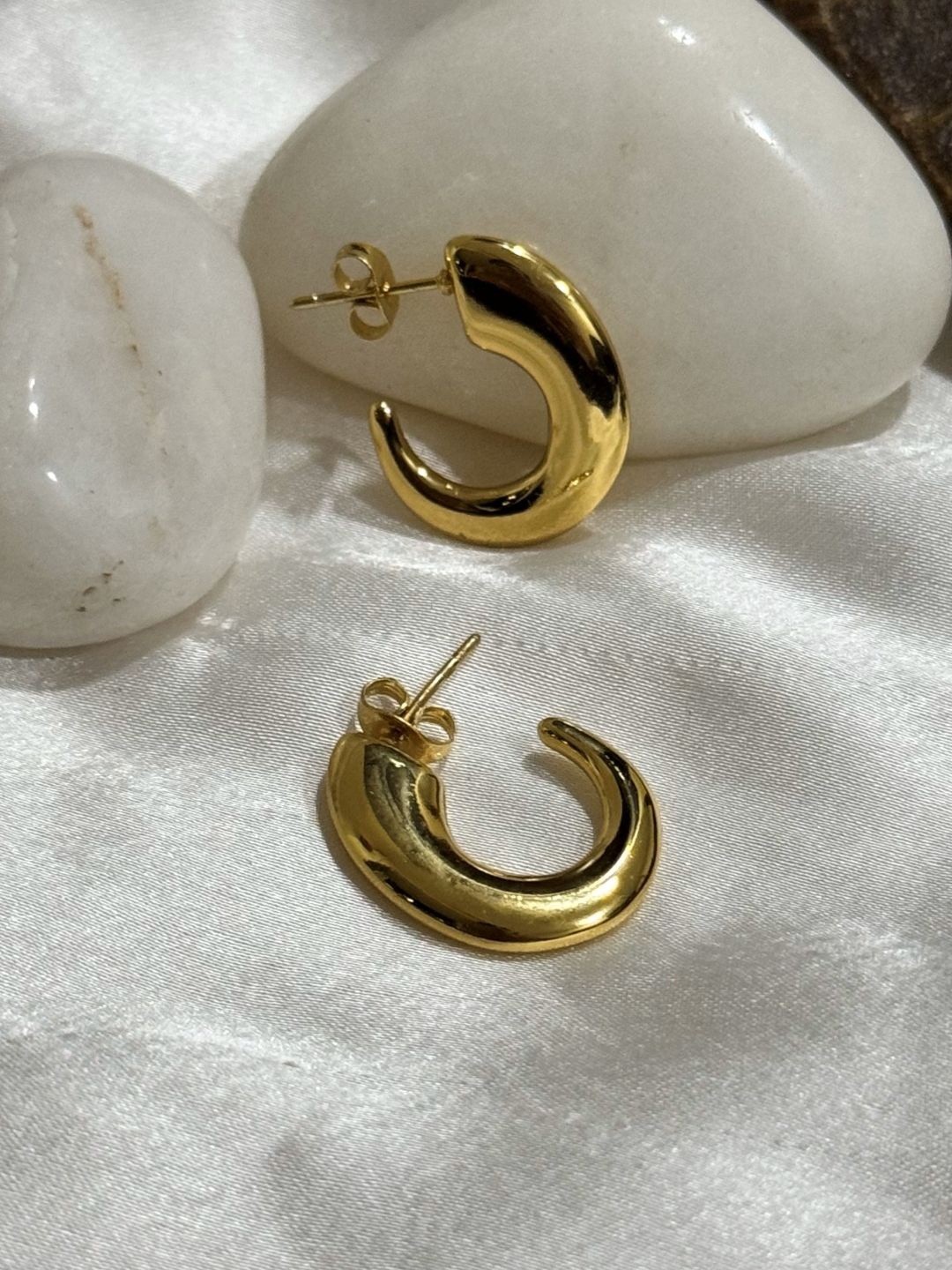 

The Jewellery Tale Contemporary Half Hoop Earrings, Gold