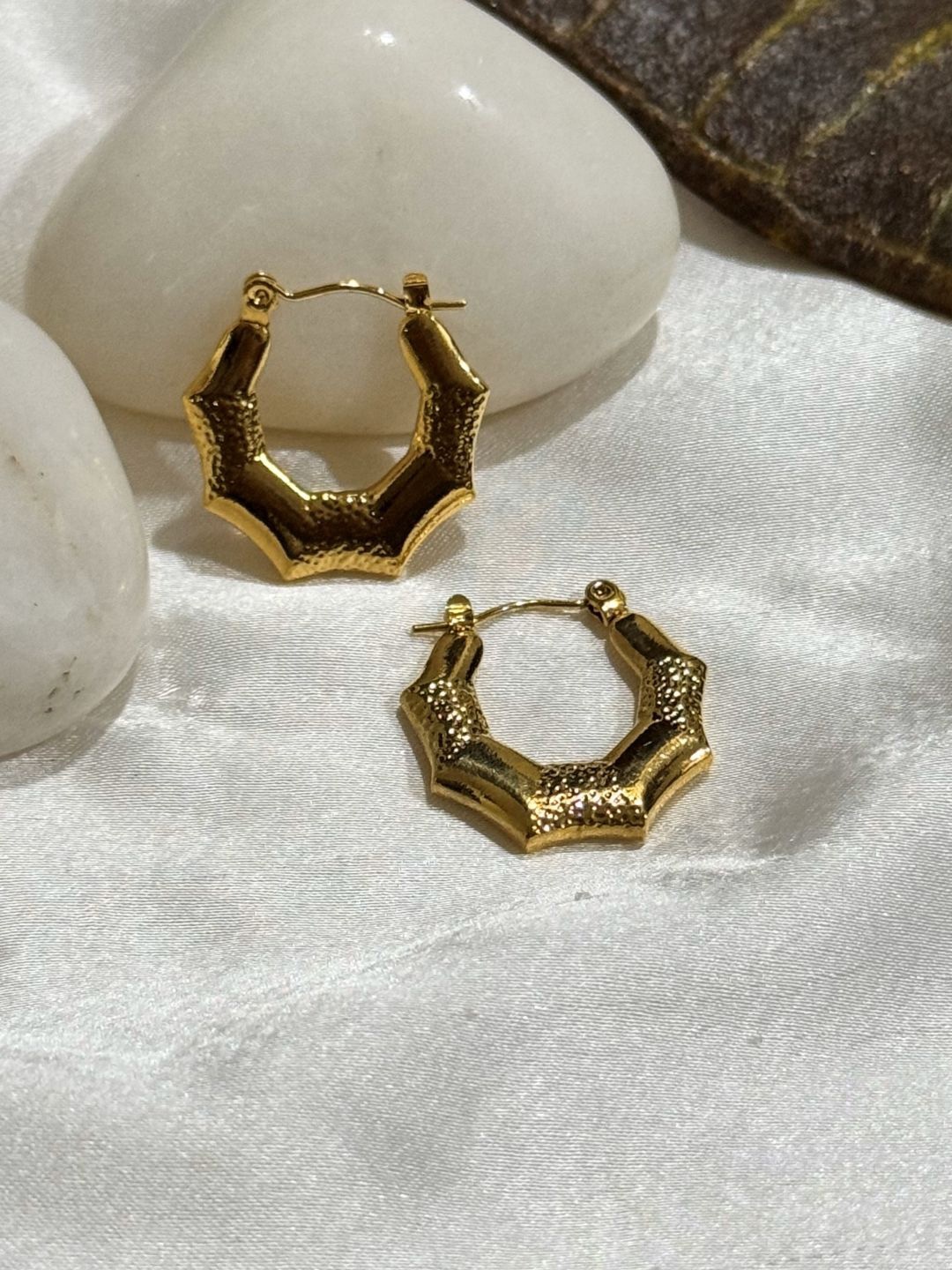 

The Jewellery Tale Contemporary Hoop Earrings, Gold