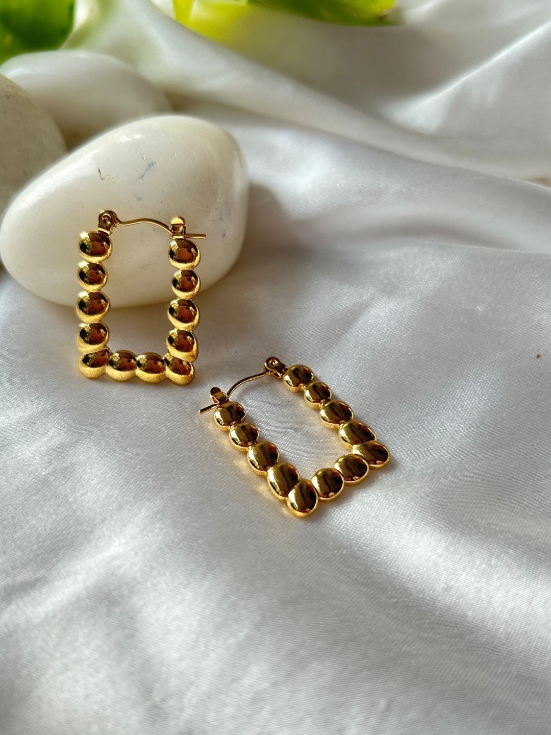 

The Jewellery Tale Contemporary Studs Earrings, Gold