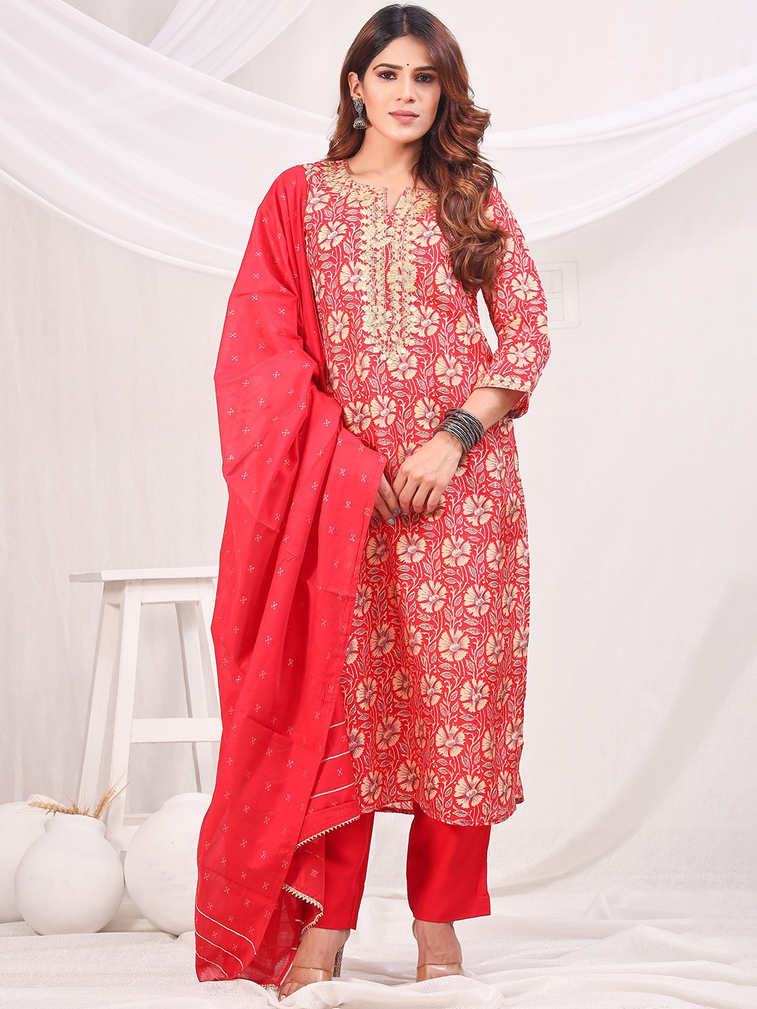 

sewingkrafts Women Floral Printed Regular Gotta Patti Kurta with Trousers & With Dupatta, Red