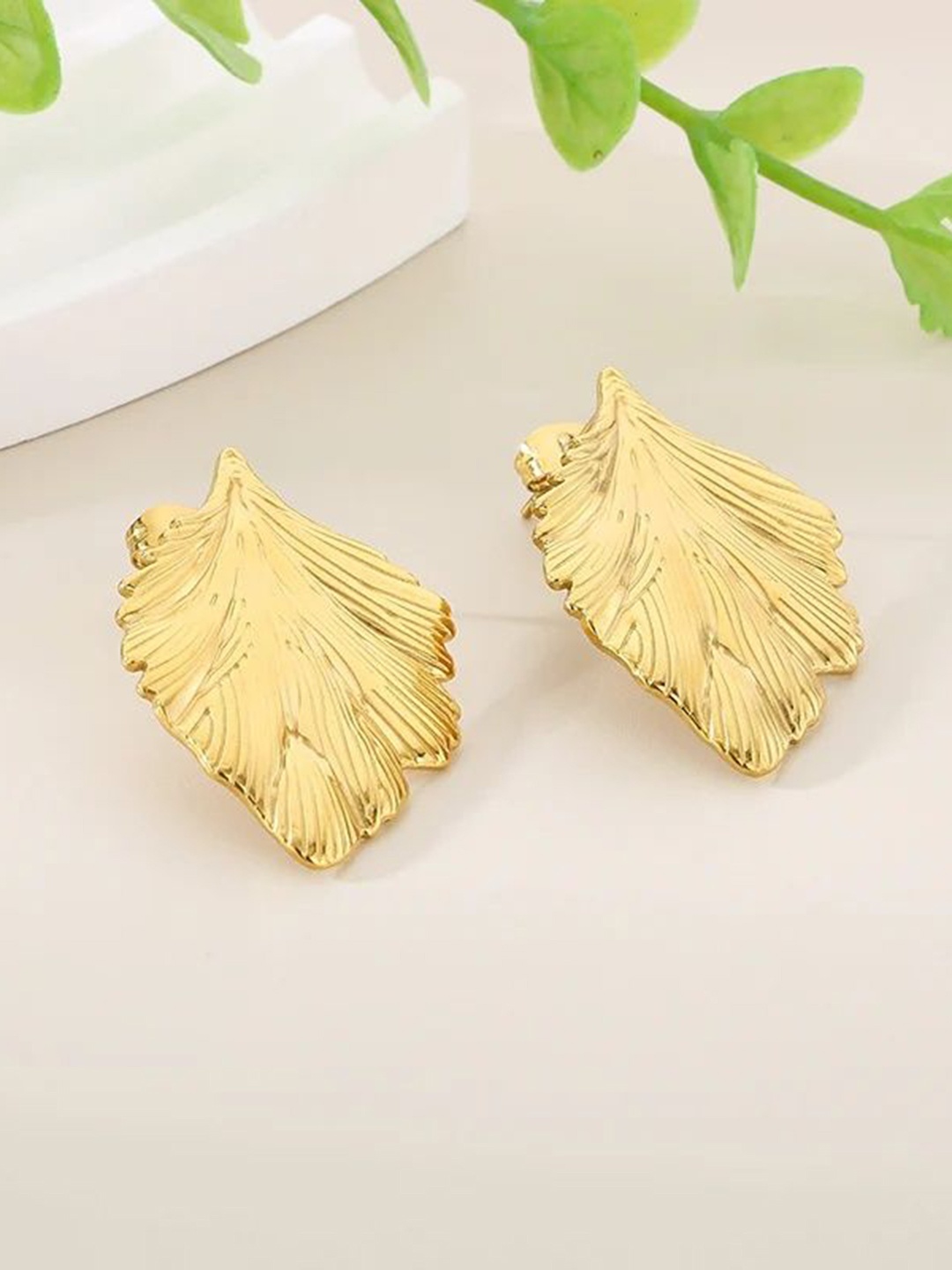 

Palli Creation Contemporary Studs Earrings, Gold