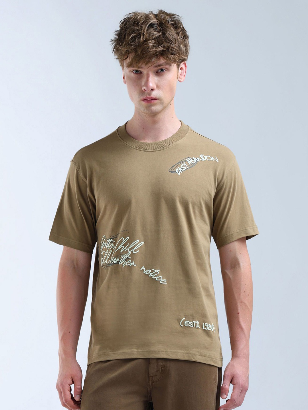 

Flying Machine Typography Printed Ribbed Crew Neck Cotton T-shirt, Brown