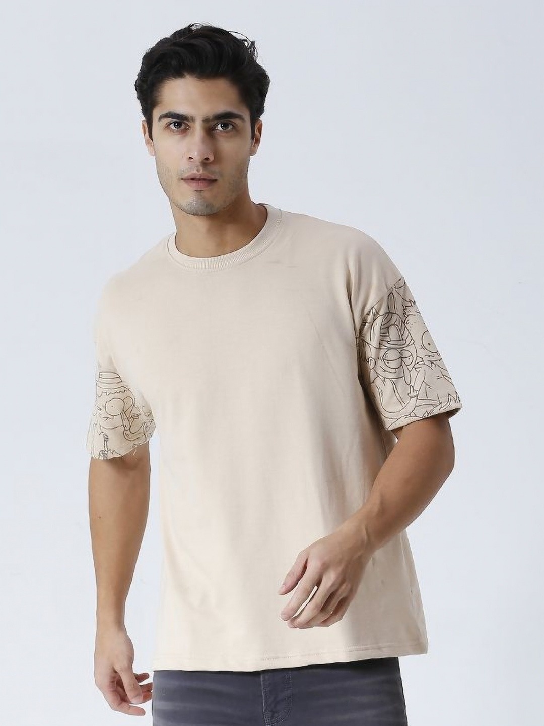 

HOUSE OF RS Men Printed Drop-Shoulder Sleeves Pockets T-shirt, Beige