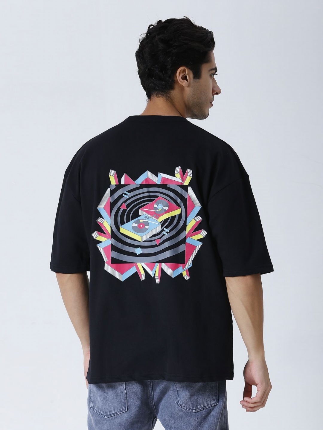 

HOUSE OF RS Men Printed Applique T-shirt, Black