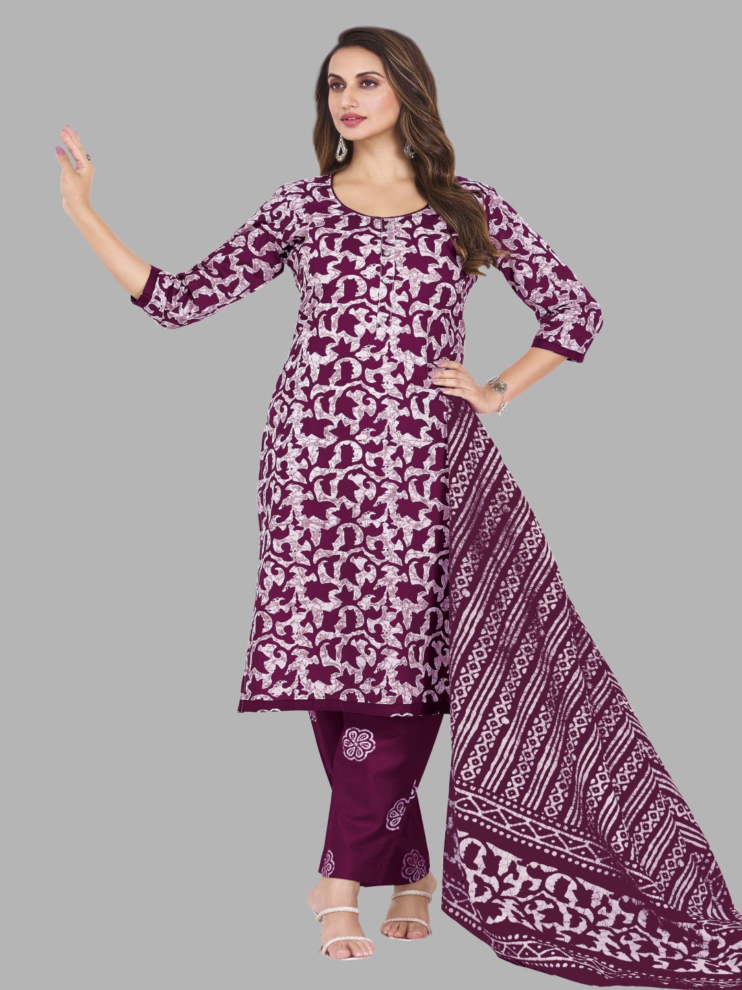 

shree jeenmata collection Women Floral Printed Regular Pure Cotton Kurta with Trousers & With Dupatta, Burgundy