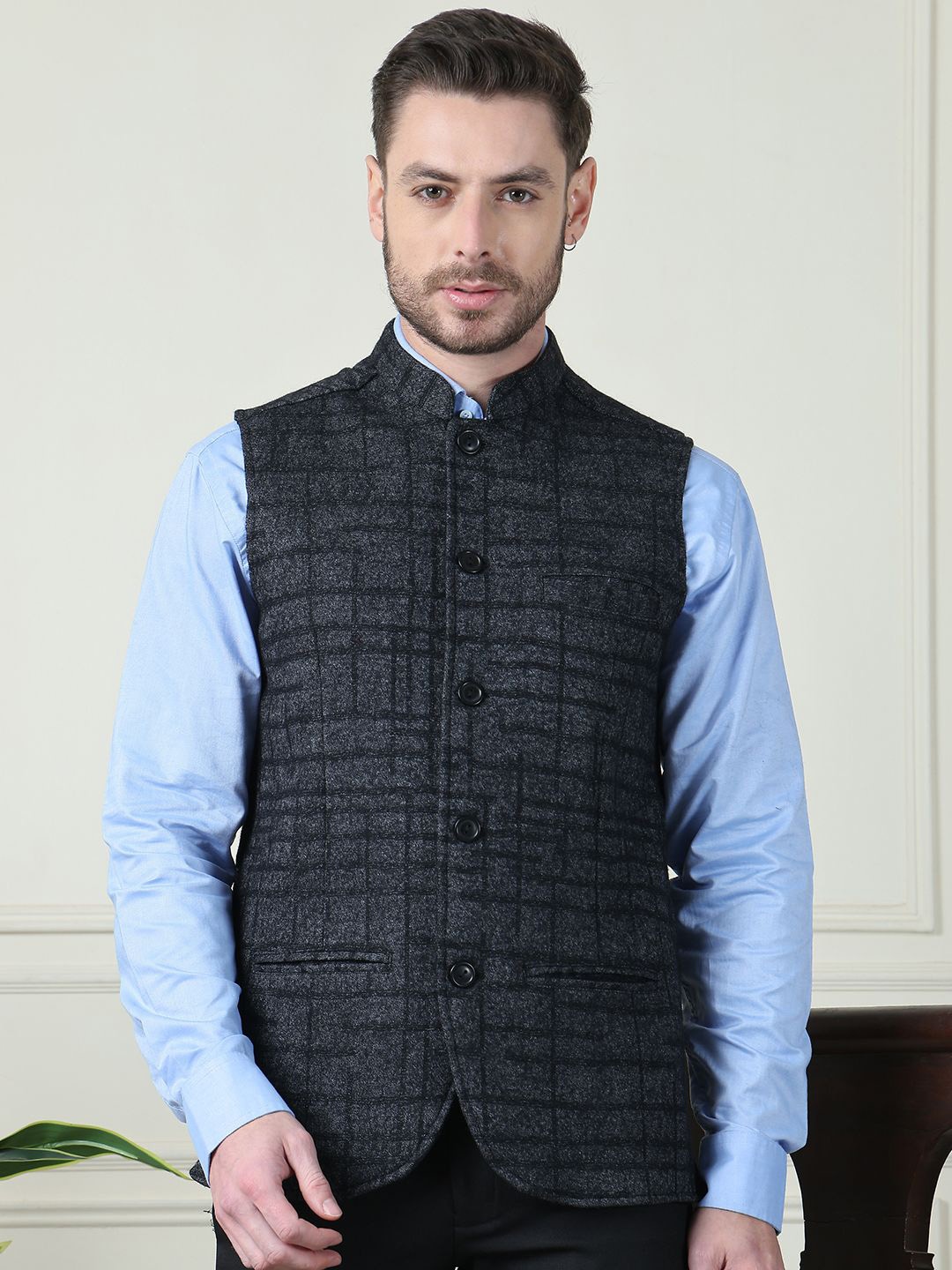 

even Woven Designed Mandarin Collar Nehru Jacket, Black