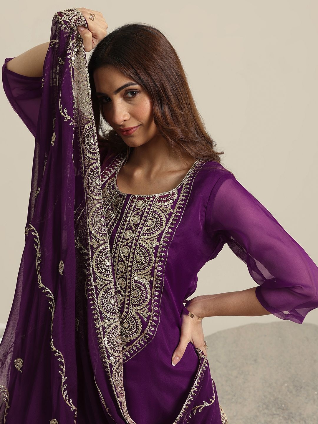 

Libas Women Ethnic Motifs Yoke Design Regular Thread Work Kurta with Trousers & With Dupatta, Burgundy