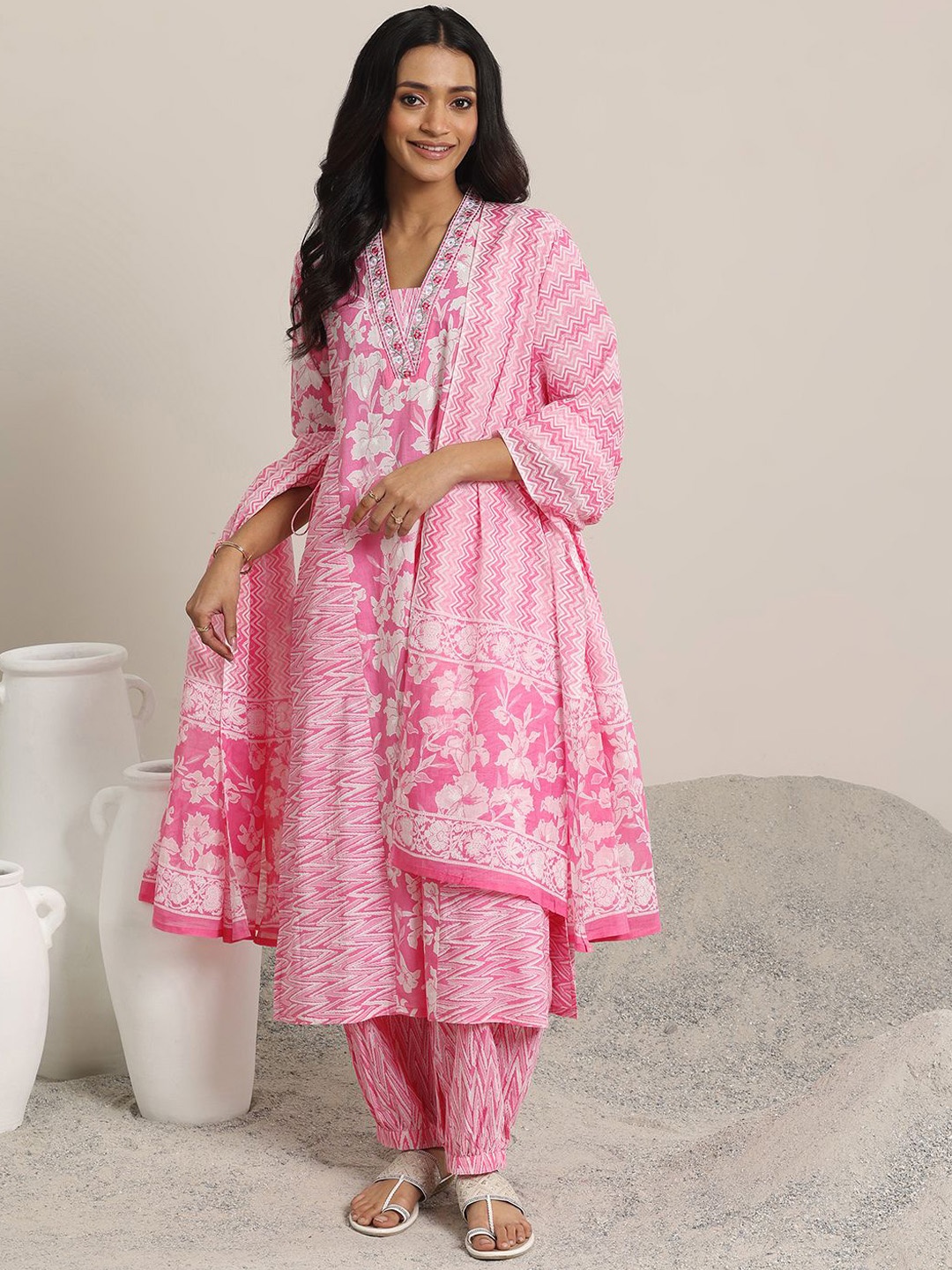 

Libas Women Floral Printed Panelled Kurta with Salwar & With Dupatta, Pink