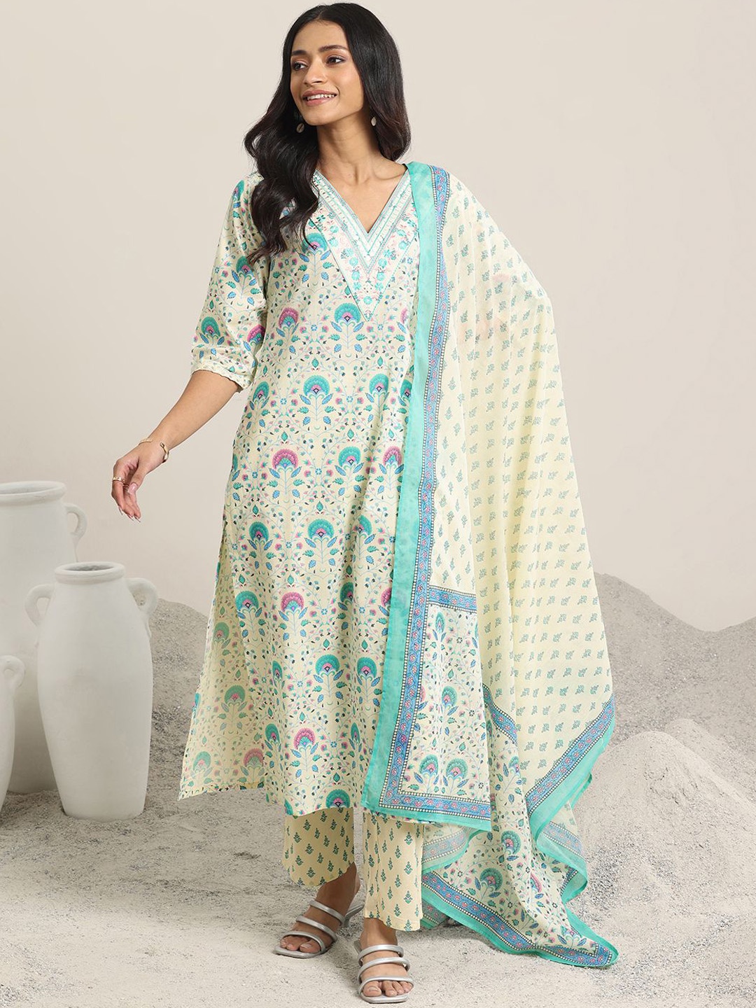 

Libas Women Floral Printed Regular Thread Work Kurta with Trousers & With Dupatta, Off white