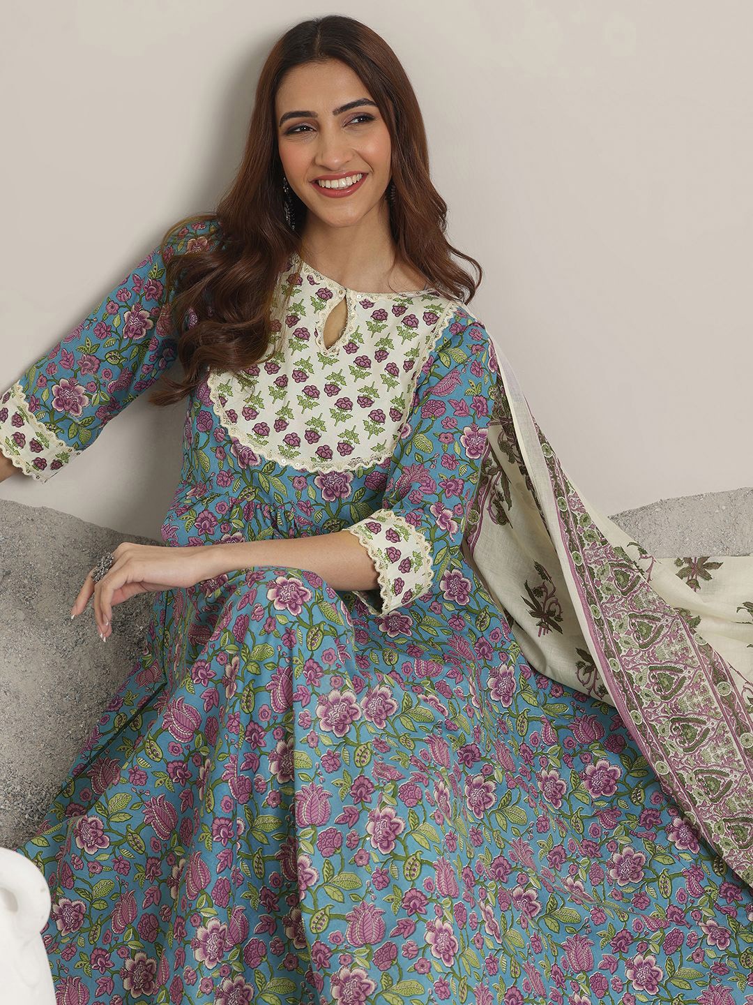 

Libas Women Floral Printed Panelled Gotta Patti Kurta with Trousers & With Dupatta, Blue