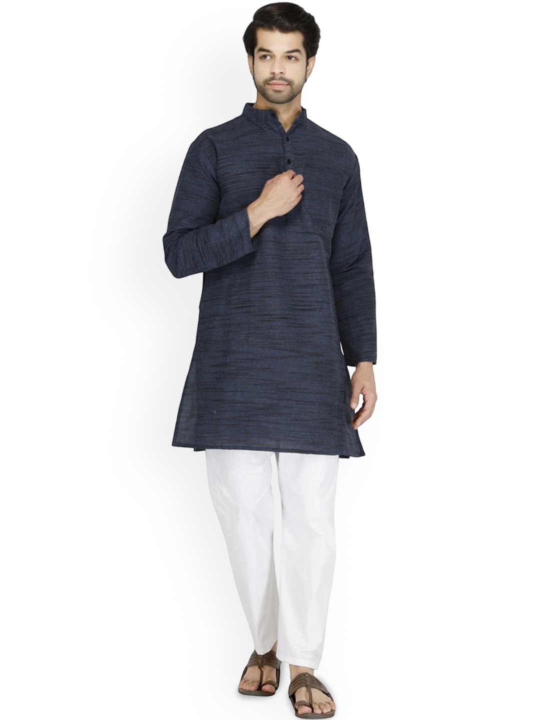 

Aaryavar Men Regular Kurta with Pyjamas, Navy blue