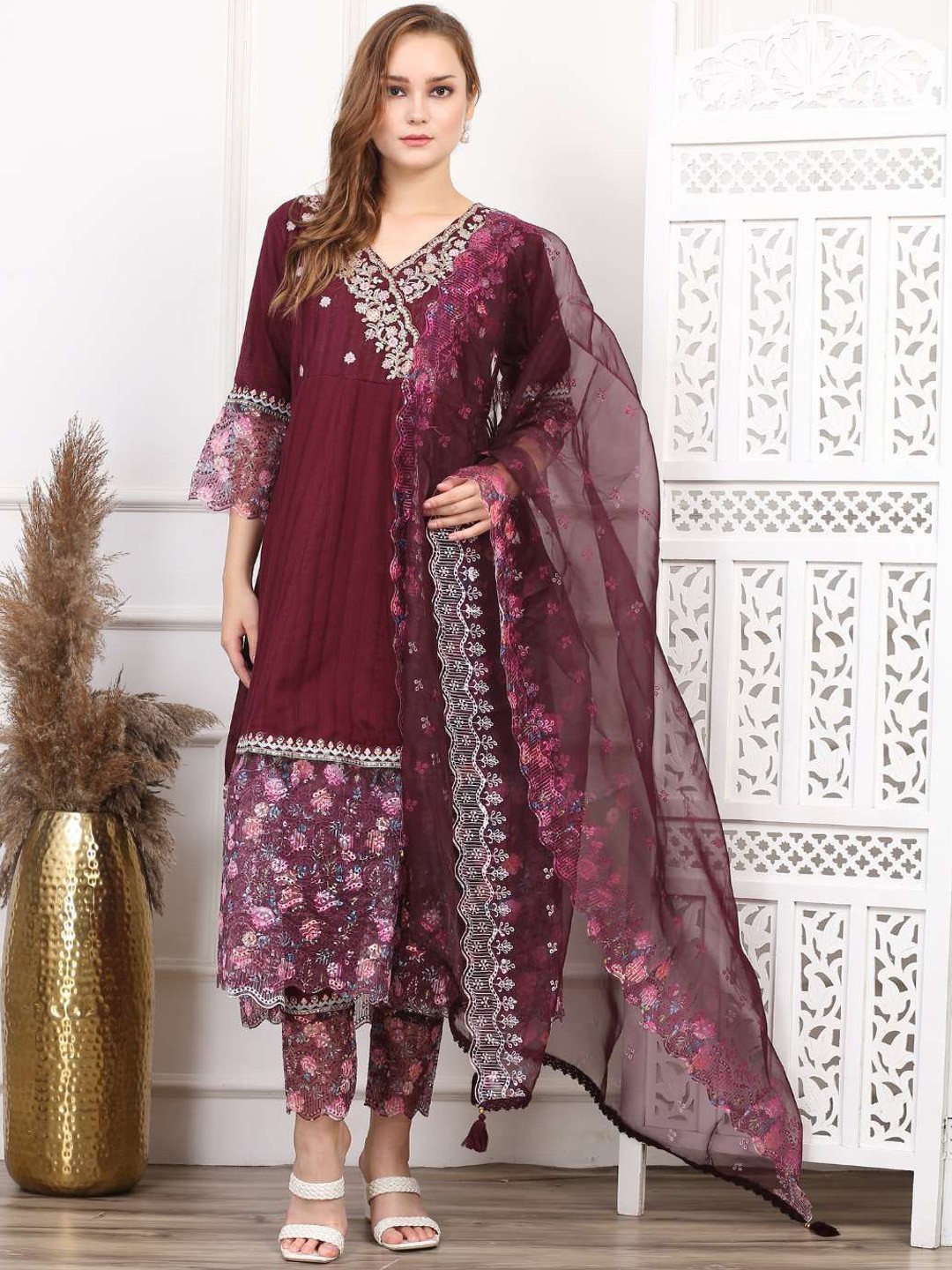 

AAVARANA BY KARNIKA Floral Printed Pure Cotton Anarkali Kurta With Pyjamas & Dupatta, Burgundy