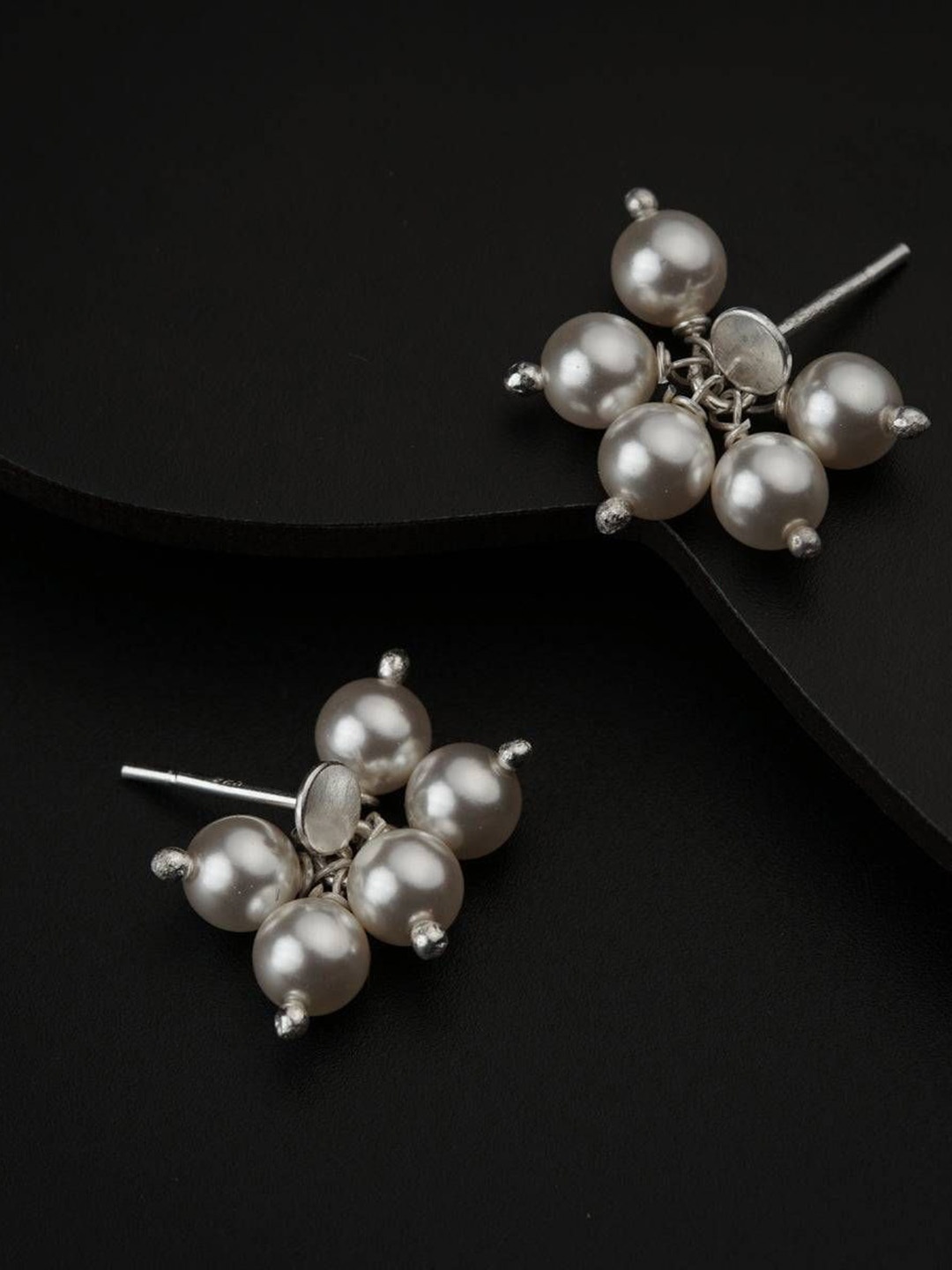 

House of Aadyaa 925 Sterling Silver Oxidised Pearls Pearl Bunch Contemporary Studs