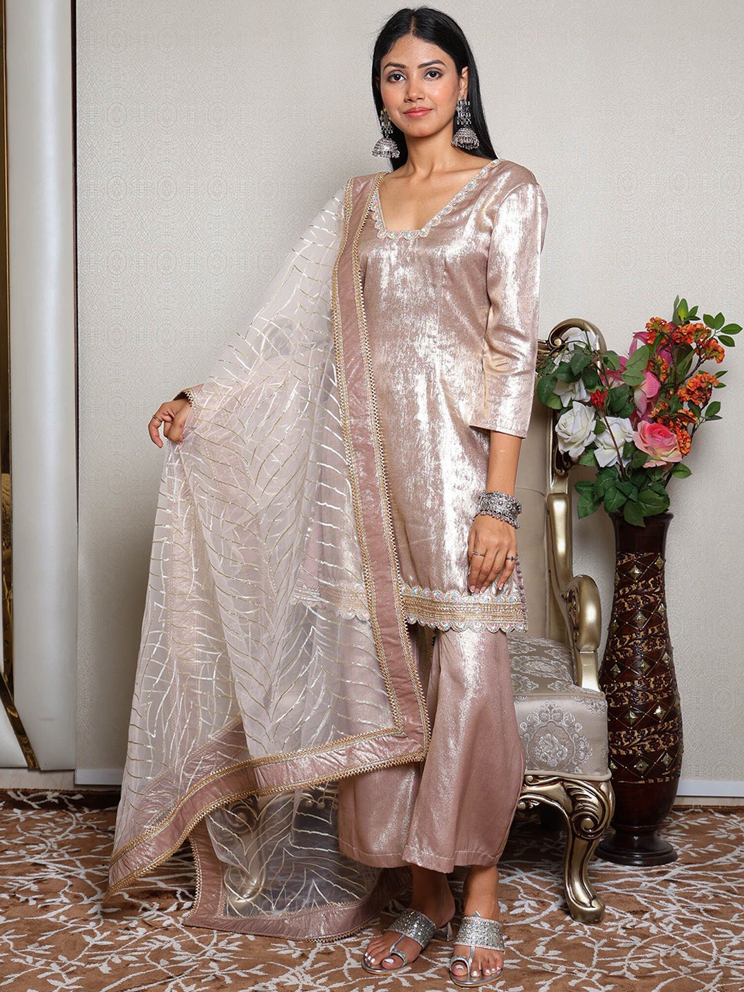 

KELLPAR V-Neck Gotta Patti Straight Kurti With Palazzos And Dupatta, Rose gold