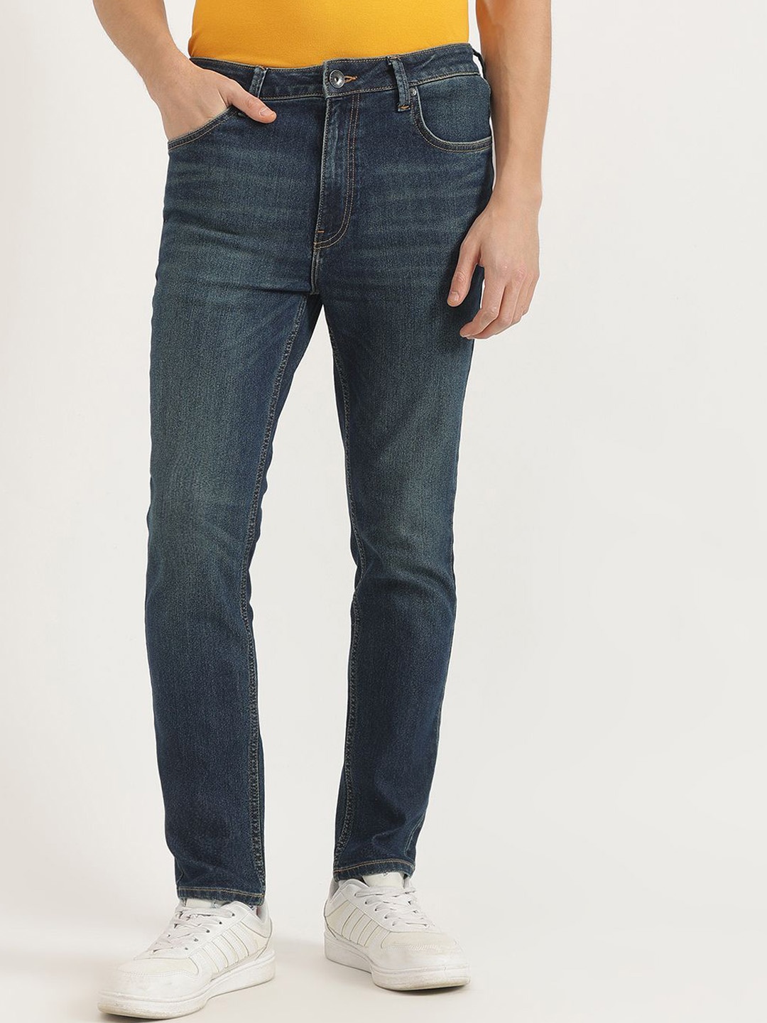 

United Colors of Benetton Men Cotton Slim Fit Light Fade Jeans, Blue