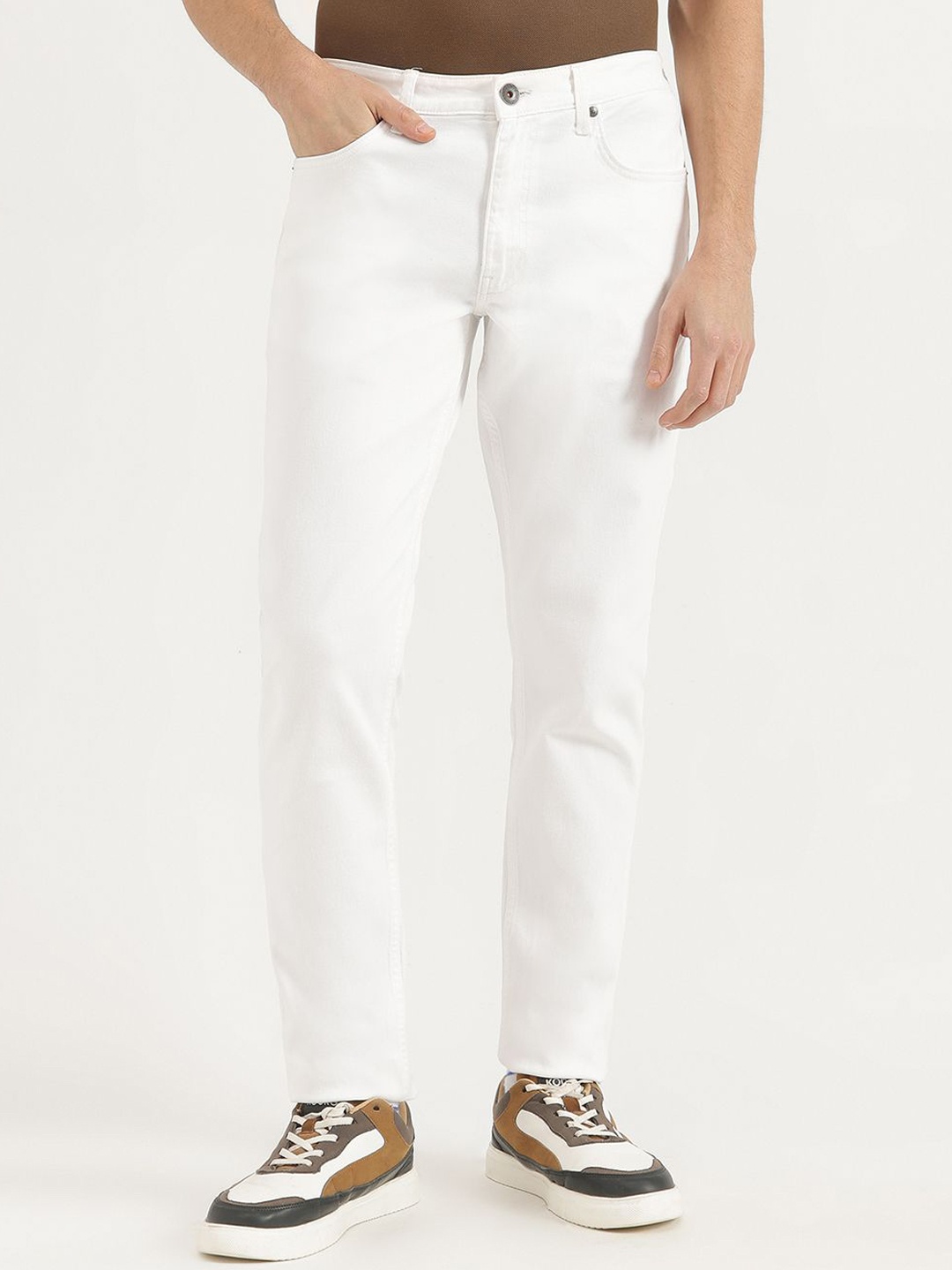 

United Colors of Benetton Men Regular Fit Mid-Rise Jeans, White