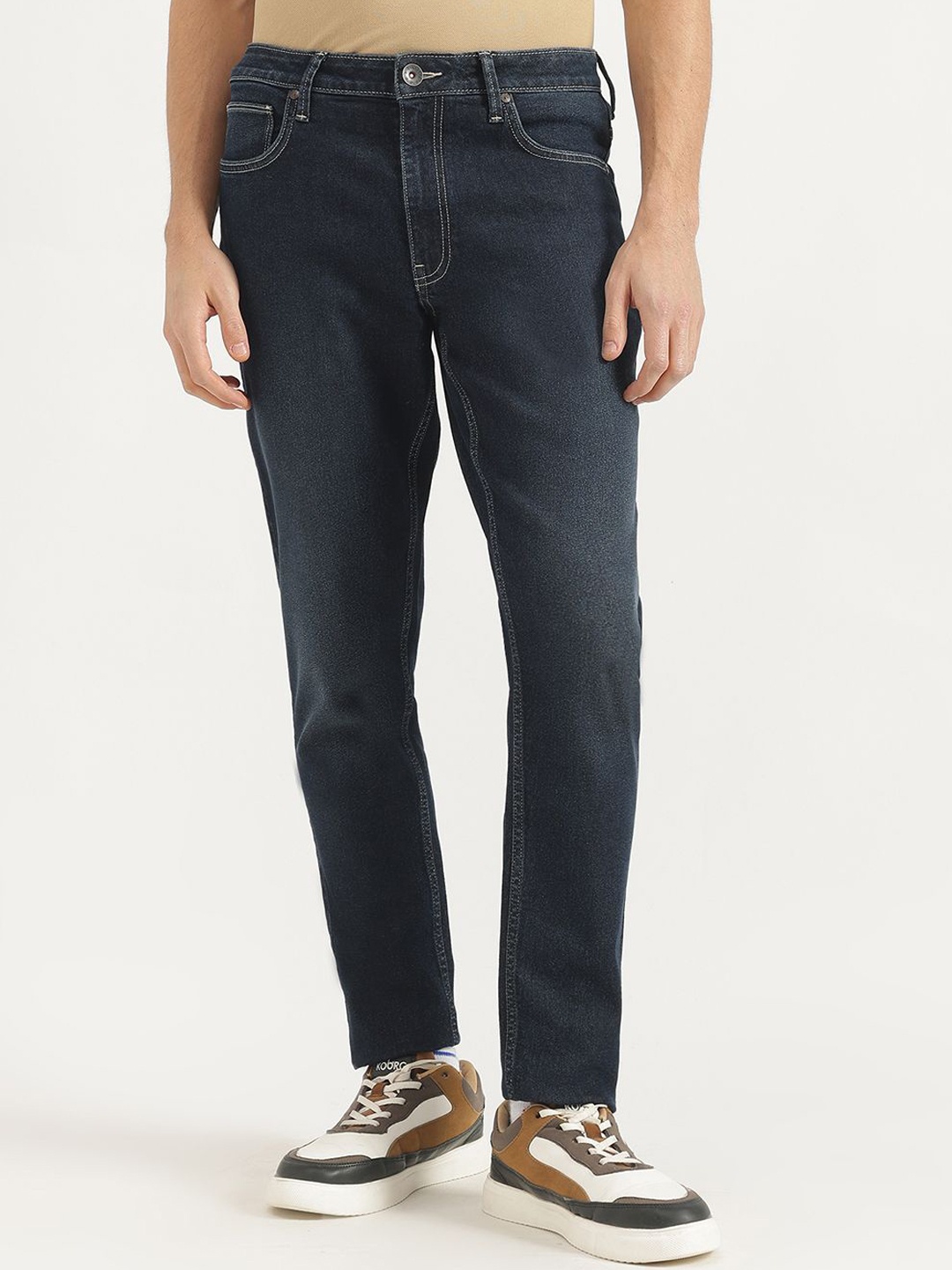 United Colors of Benetton Men Slim Fit Mid-Rise Light Fade Jeans, Blue