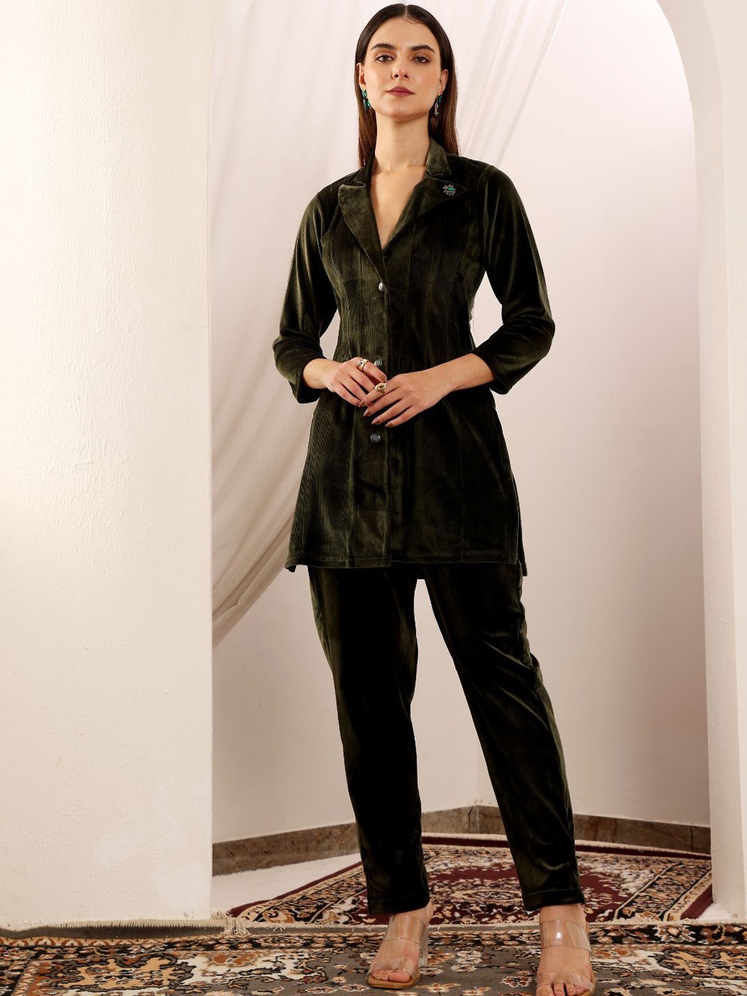 

Lative Colours of Fashion Lapel Collar Velvet Shirt And Trousers, Green