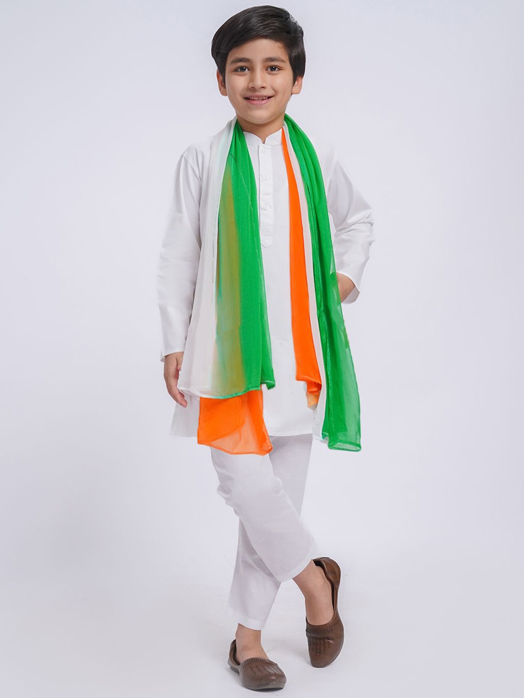 

VASTRAMAY Boys Mandarin Collar Pure Cotton Kurta With Pyjama And Dupatta, White