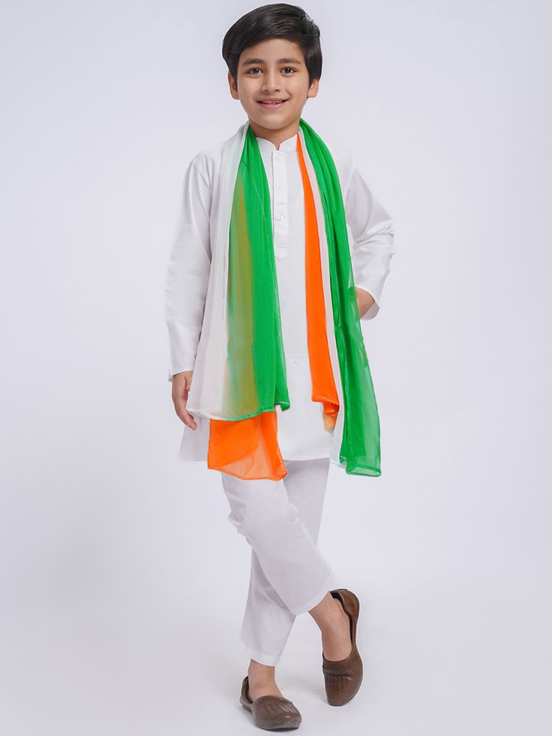 

VASTRAMAY Boys Mandarin Collar Pure Cotton Kurta With Pyjama And Dupatta, White