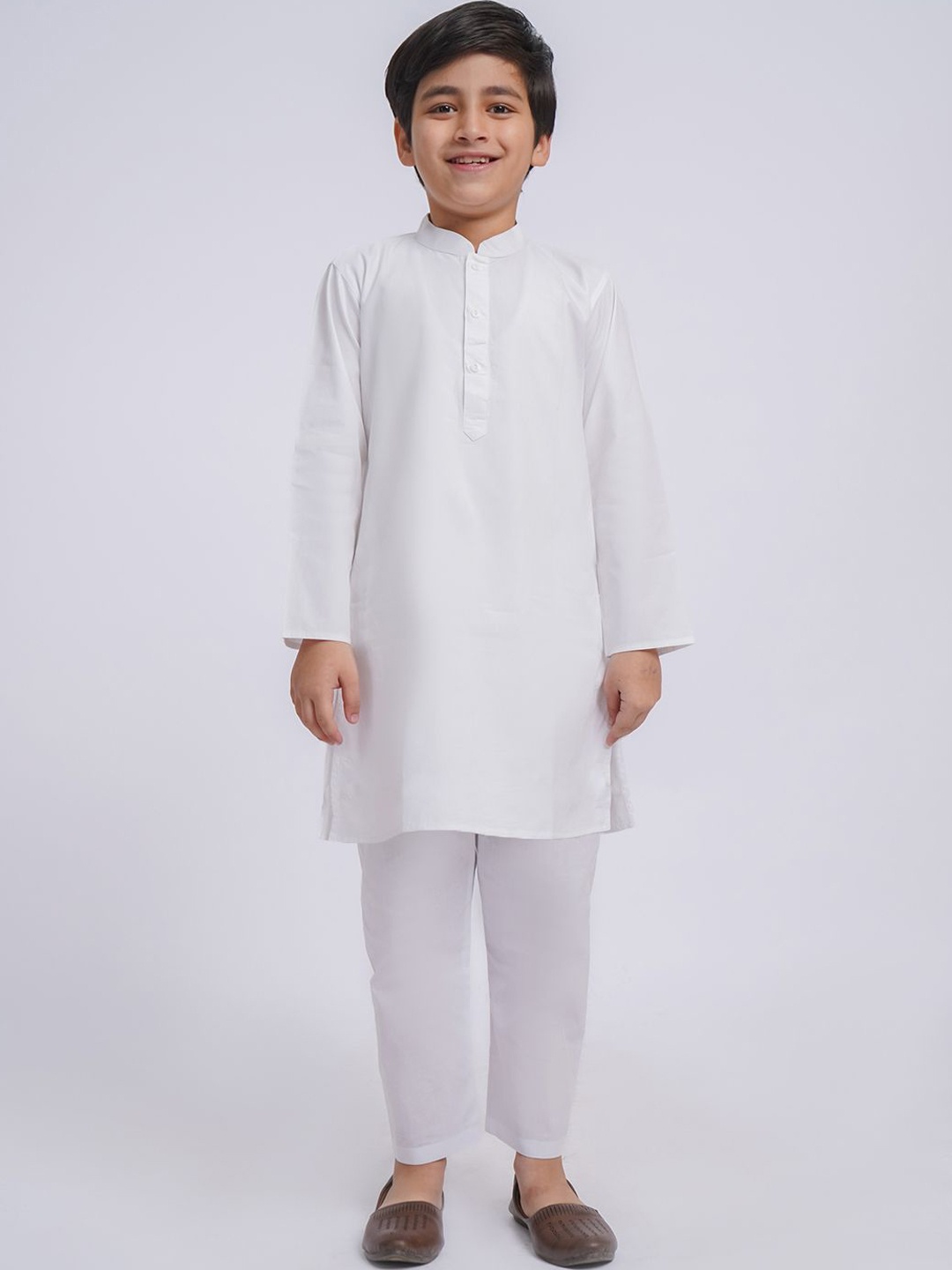 

VASTRAMAY Boys Mandarin Collar Pure Cotton Kurta With Pyjama, White