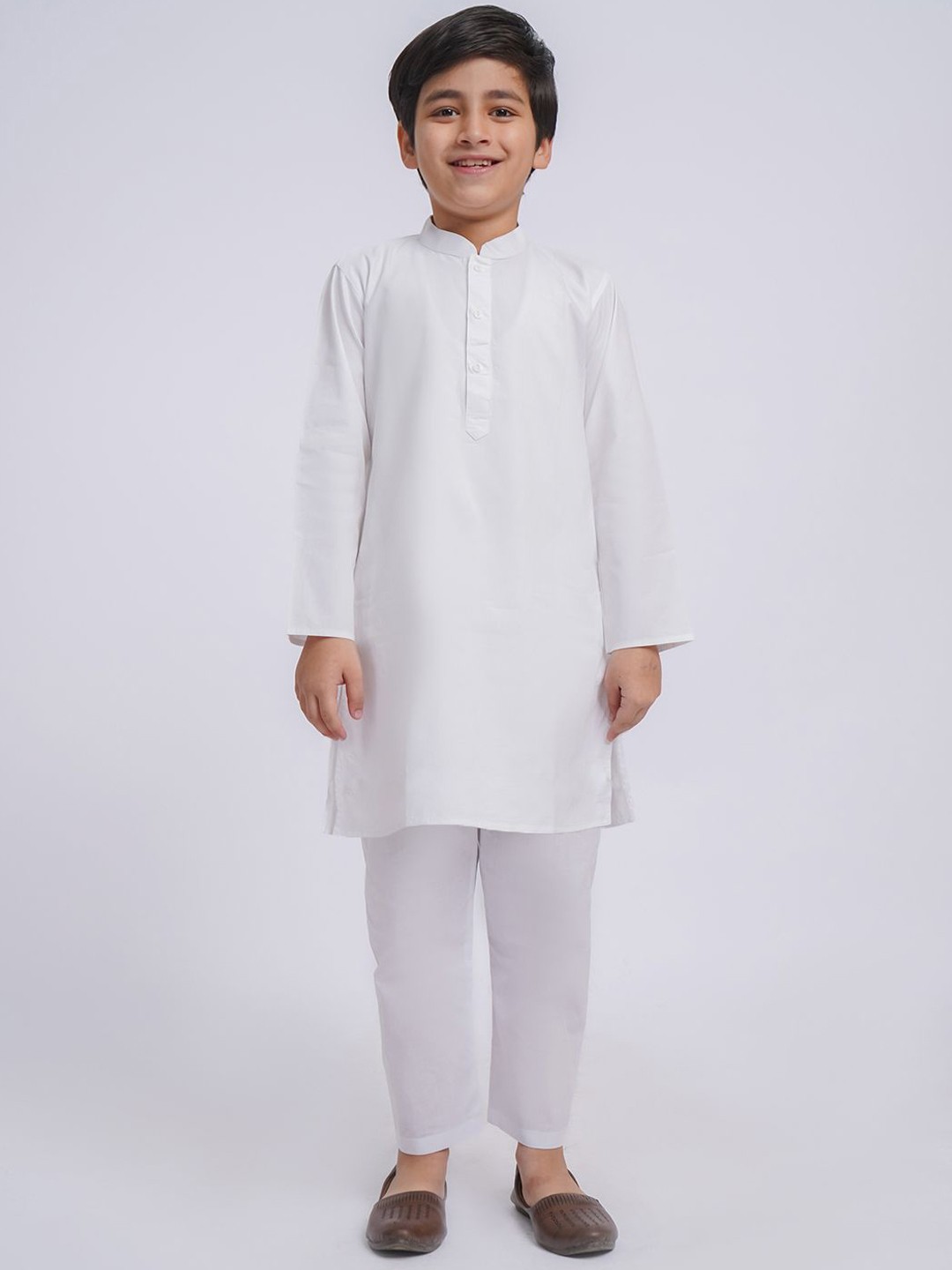 

VASTRAMAY Boys Mandarin Collar Pure Cotton Kurta With Pyjama, White
