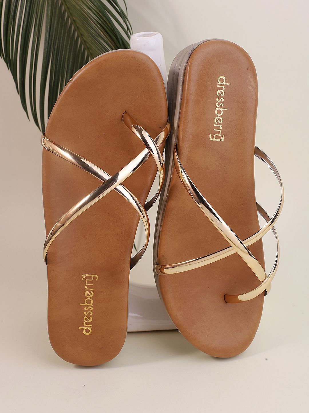 

DressBerry Women Striped One Toe Flats, Gold