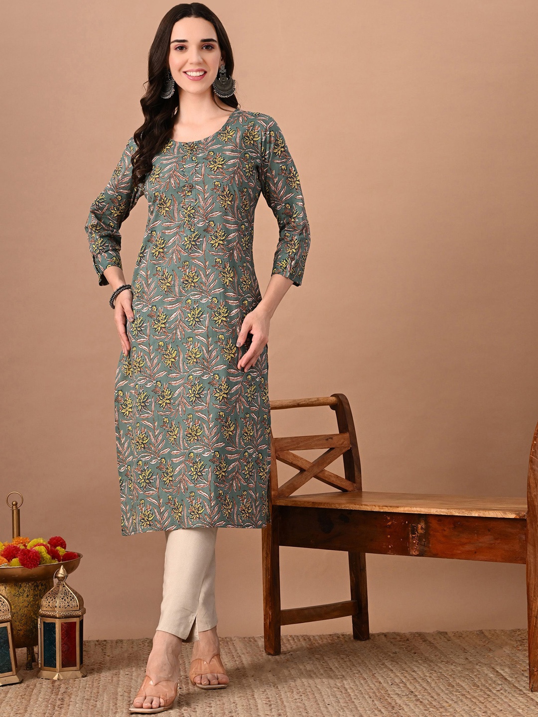 

RAJPUTANA CAMISA Floral Printed Round Neck Cotton Straight Kurta, Grey