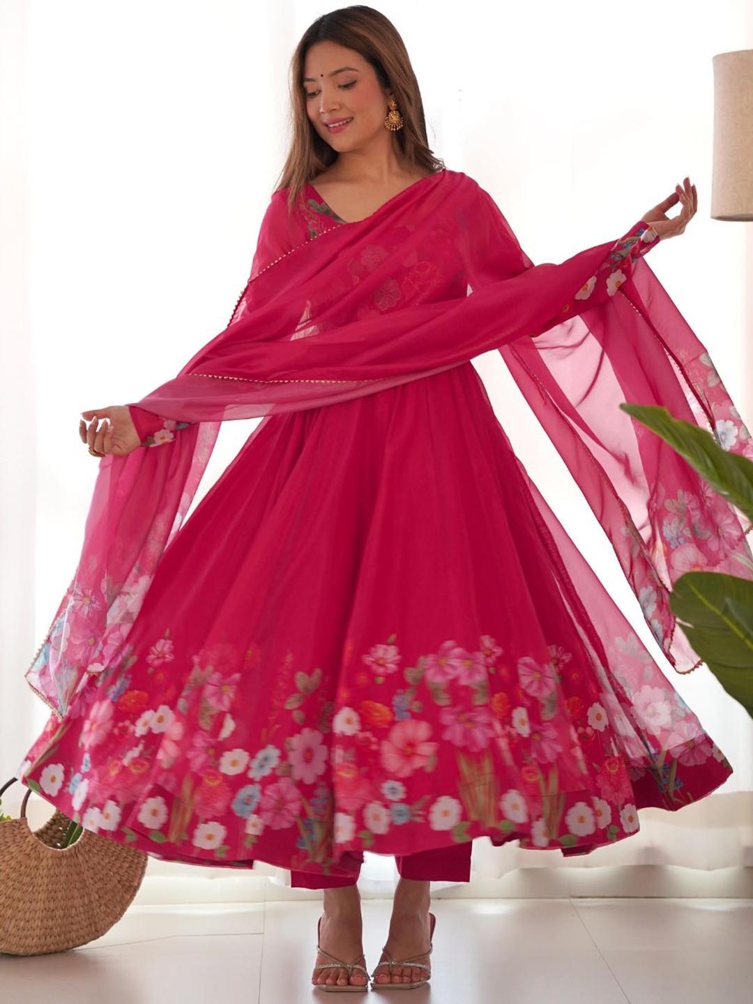 

Fusionic Printed Kurta With Trousers & Dupatta, Pink