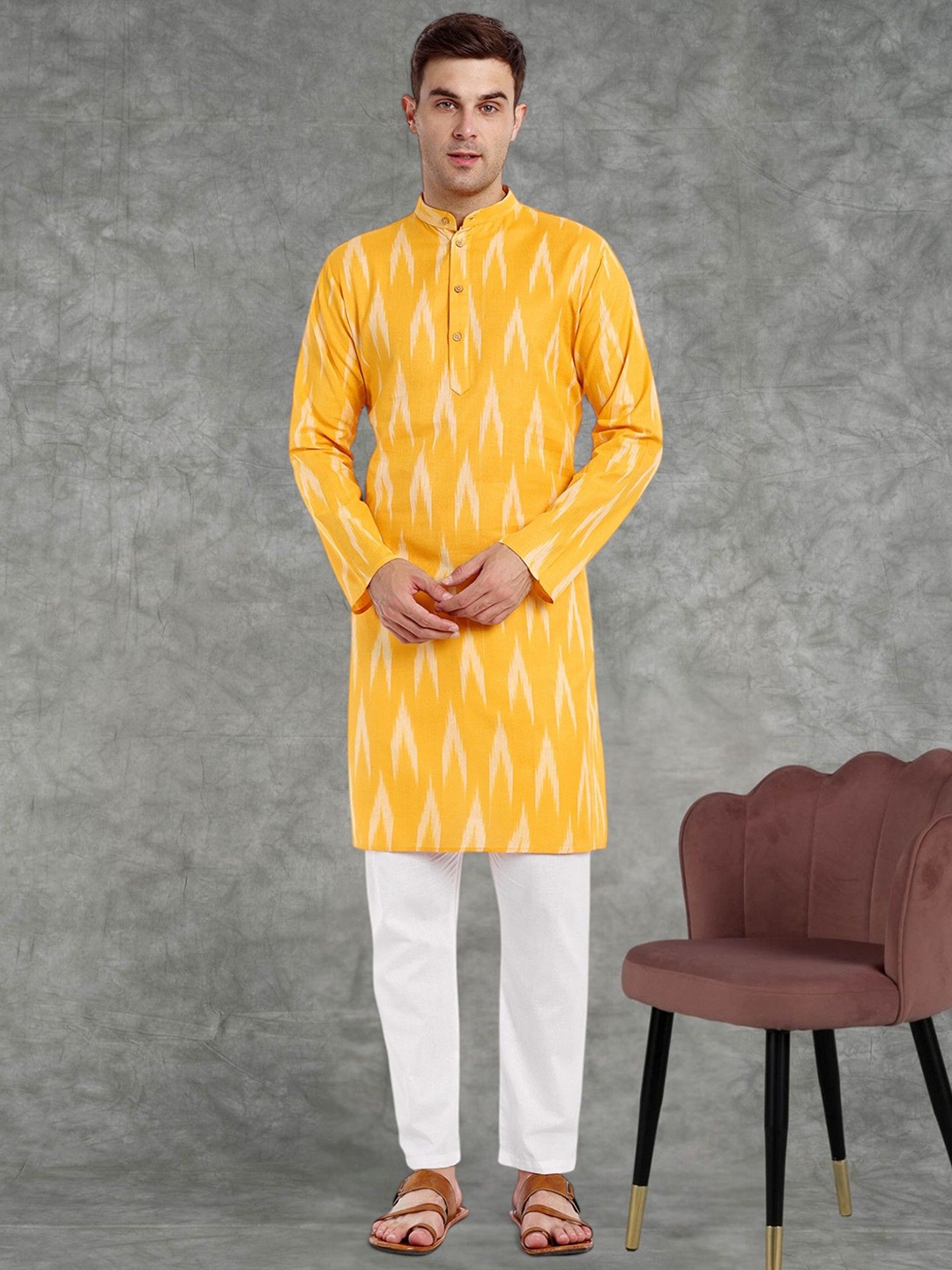 

Moda Rapido Geometric Printed Band Collar Straight Pure Cotton Kurta With Pyjamas, Yellow