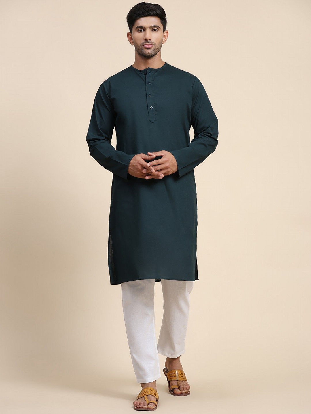 

Moda Rapido Round Neck Pure Cotton Kurta With Pyjamas, Green