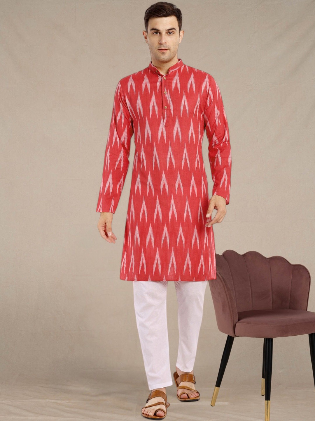 

Moda Rapido Geometric Printed Band Collar Straight Pure Cotton Kurta With Pyjamas, Red