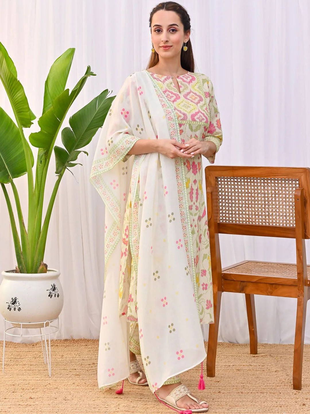 

KALINI Women Floral Printed Regular Kurta with Trousers & With Dupatta, Cream